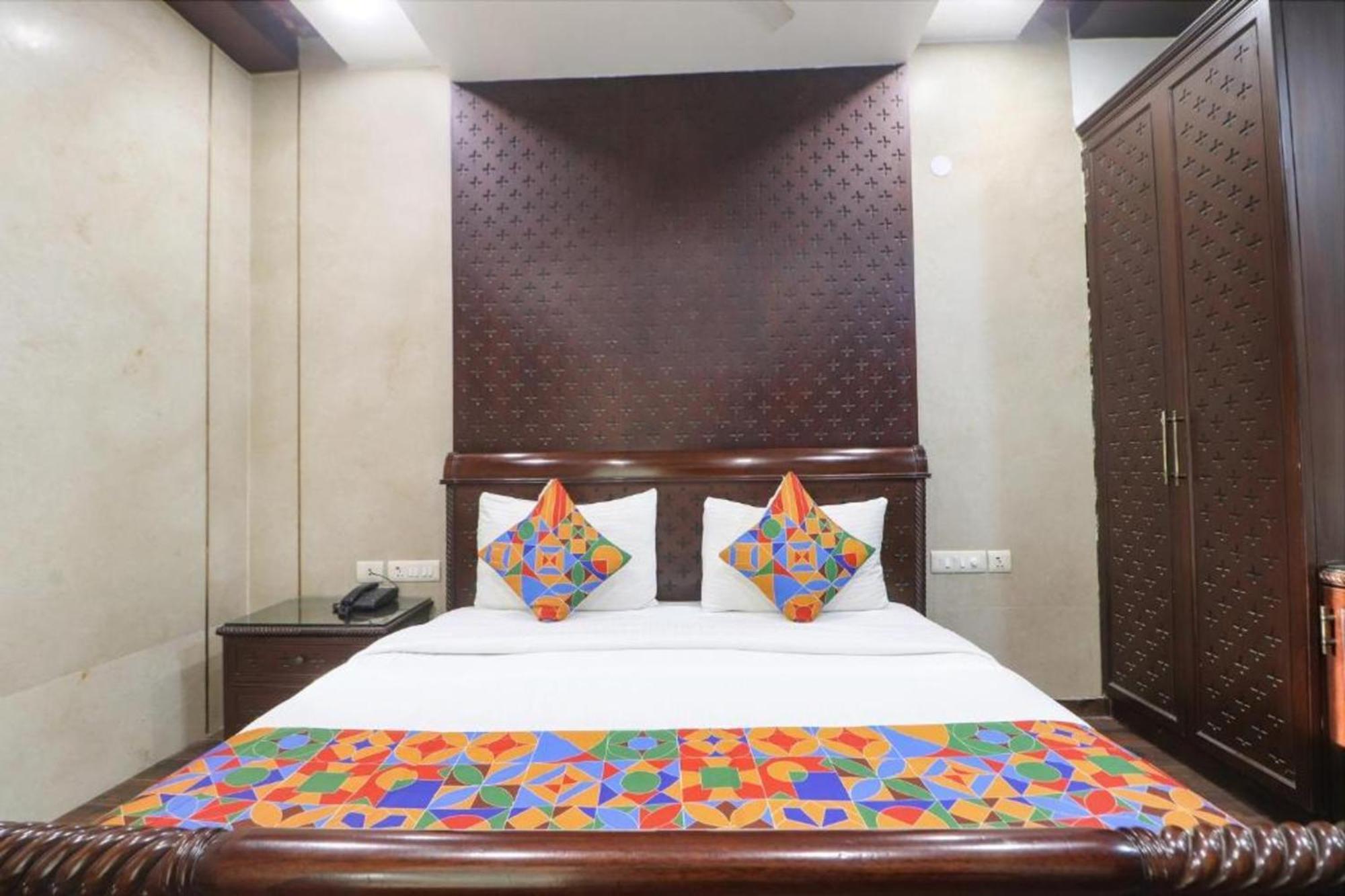 Lavish By Qotel Rajouri Garden 3* New Delhi