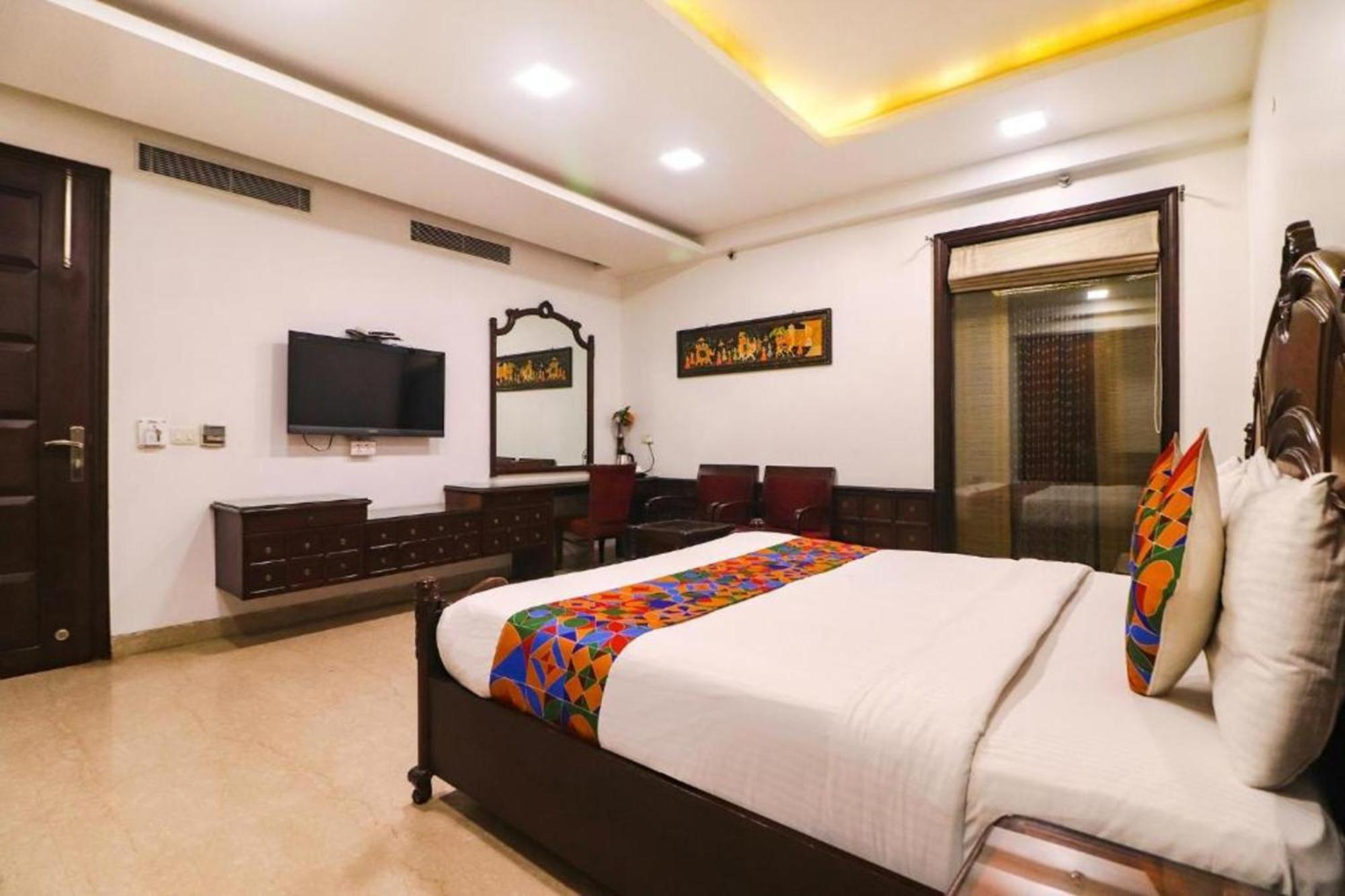 Lavish By Qotel Rajouri Garden