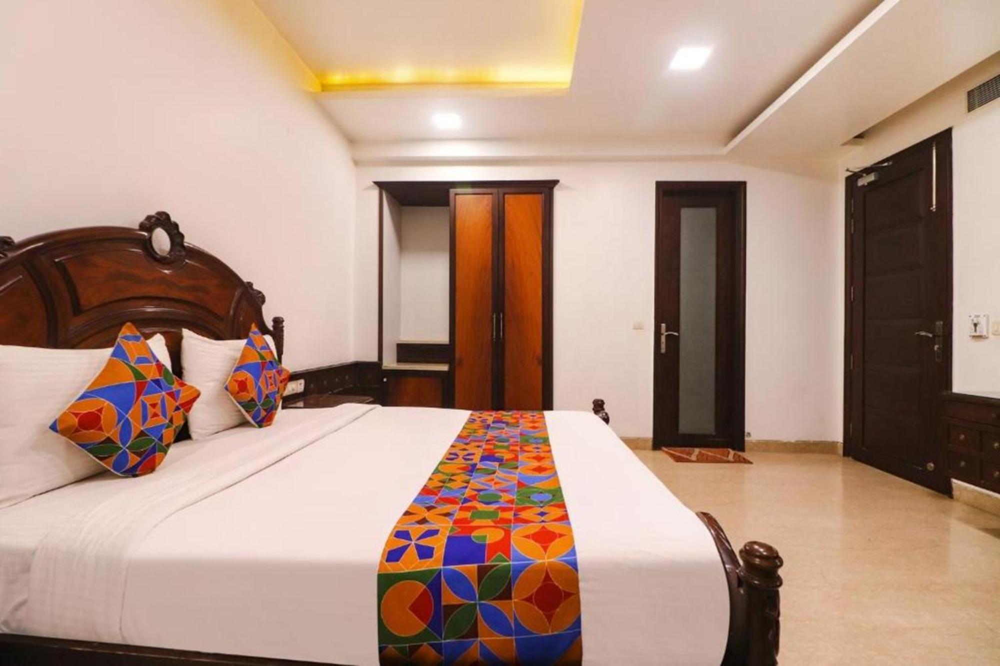 Lavish By Qotel Rajouri Garden