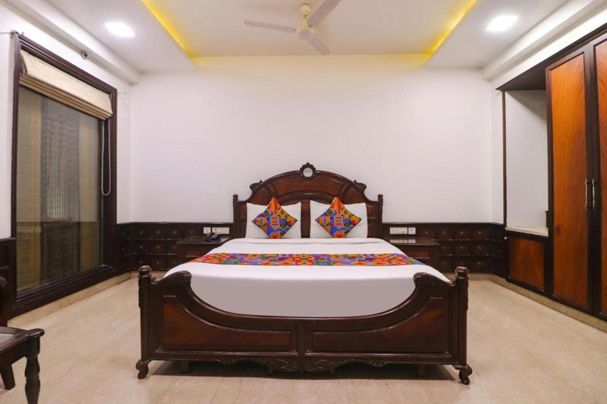 Lavish By Qotel Rajouri Garden
