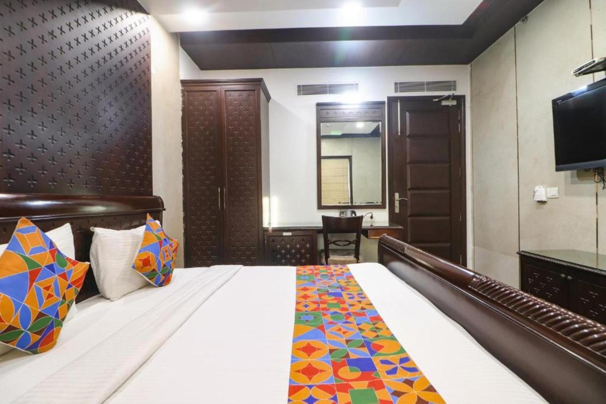 Lavish By Qotel Rajouri Garden 3*