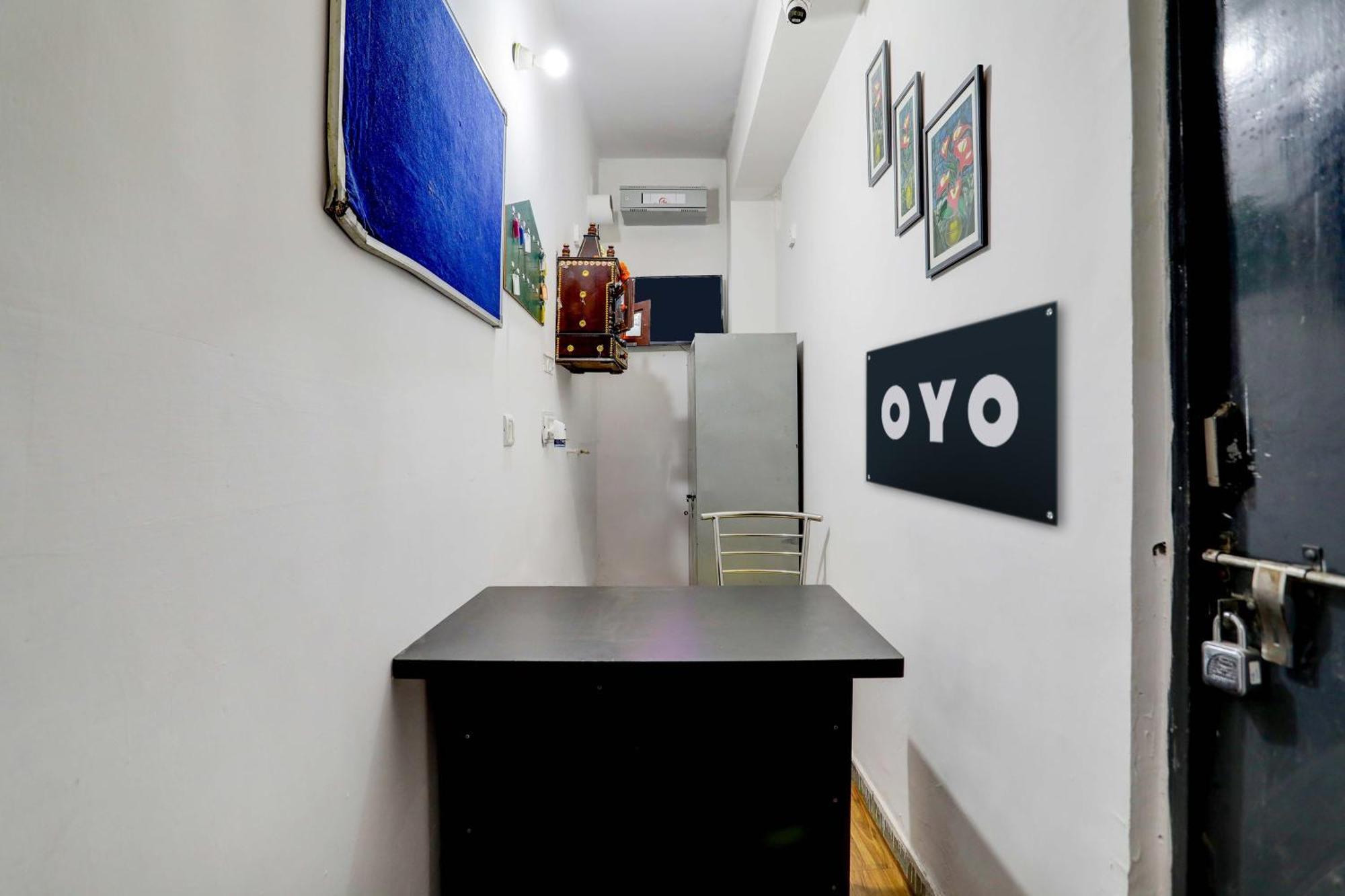 Super O Malviya Nagar 4* New Delhi