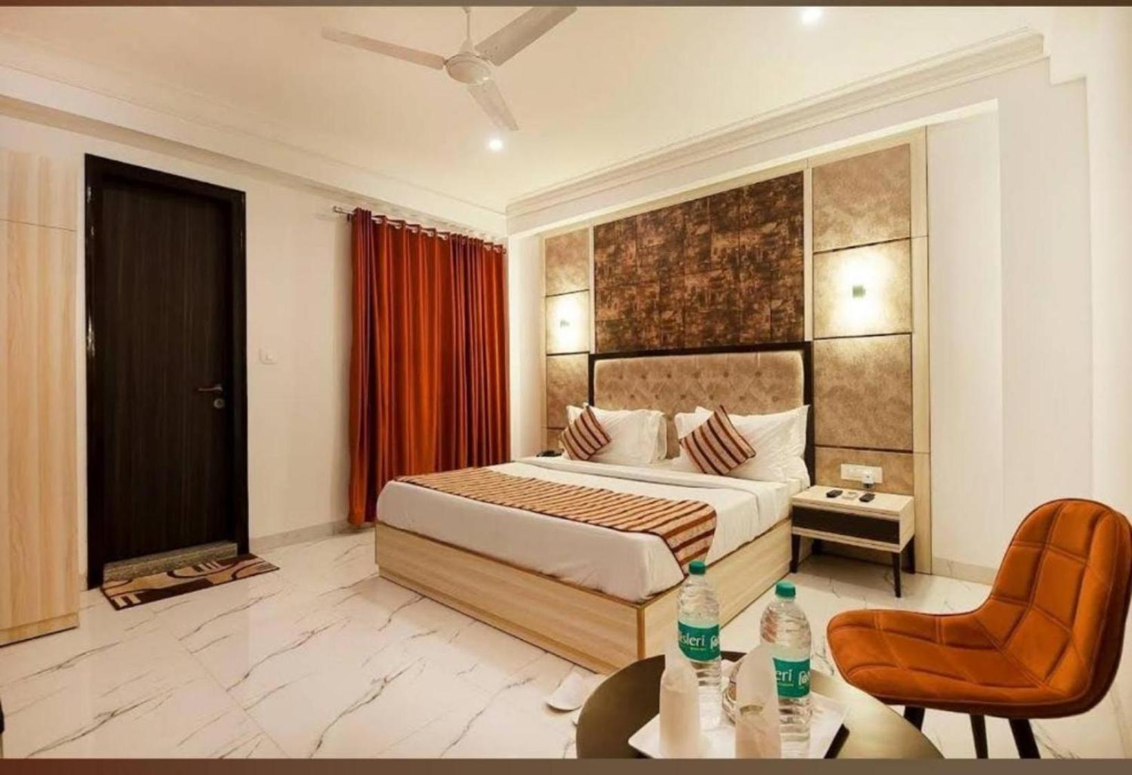 Hotel Shyam International - Near Terminal 3 Delhi Airport With - Free Airport Pickup And Drop Hotel