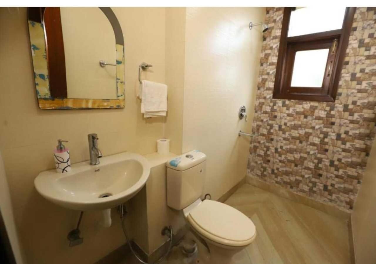 Khusbu Residency, Park Market Hotel