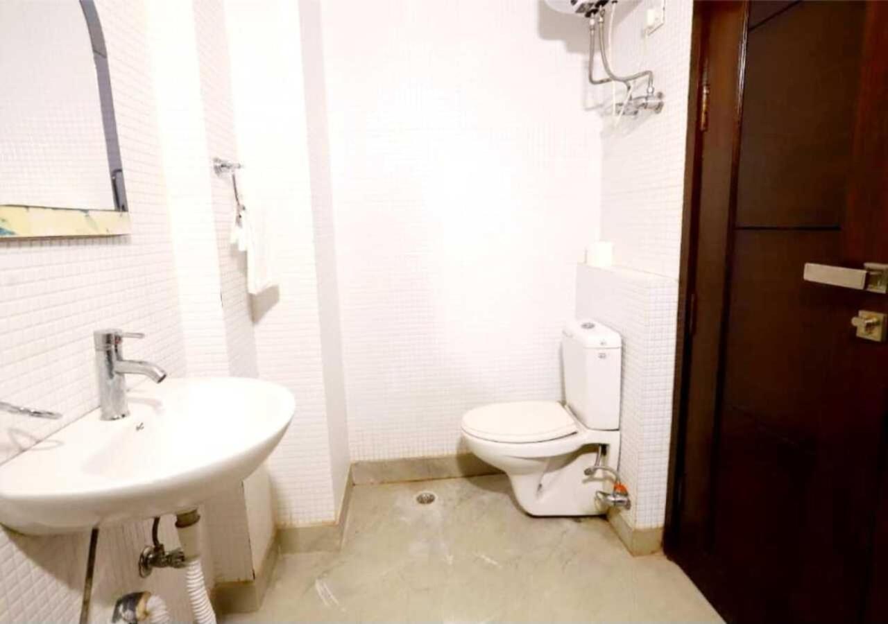 Hotel Khusbu Residency, Park Market, South Delhi