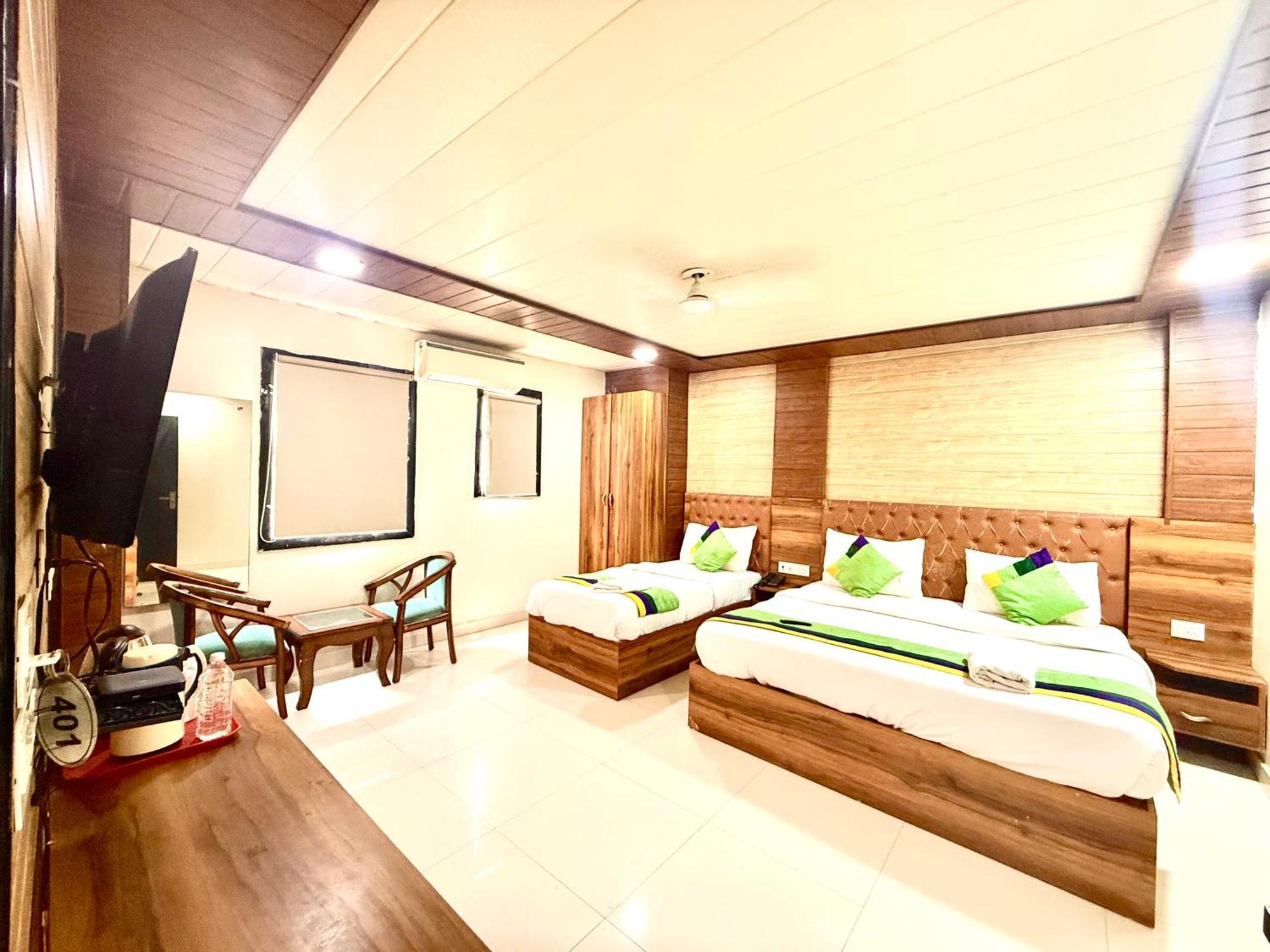 Nysha Near Igi Airport Delhi 4*