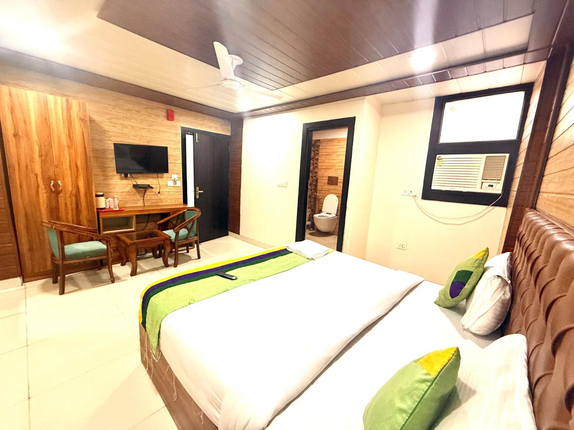 Nysha Near Igi Airport Delhi Hotel 4*