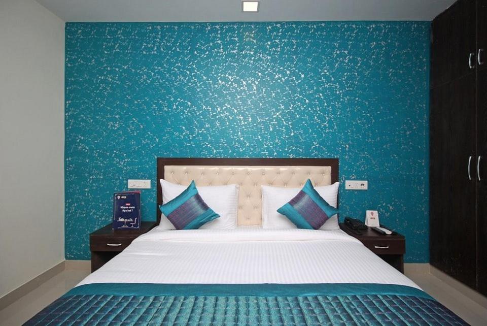 Airport Tourist Plaza 3*