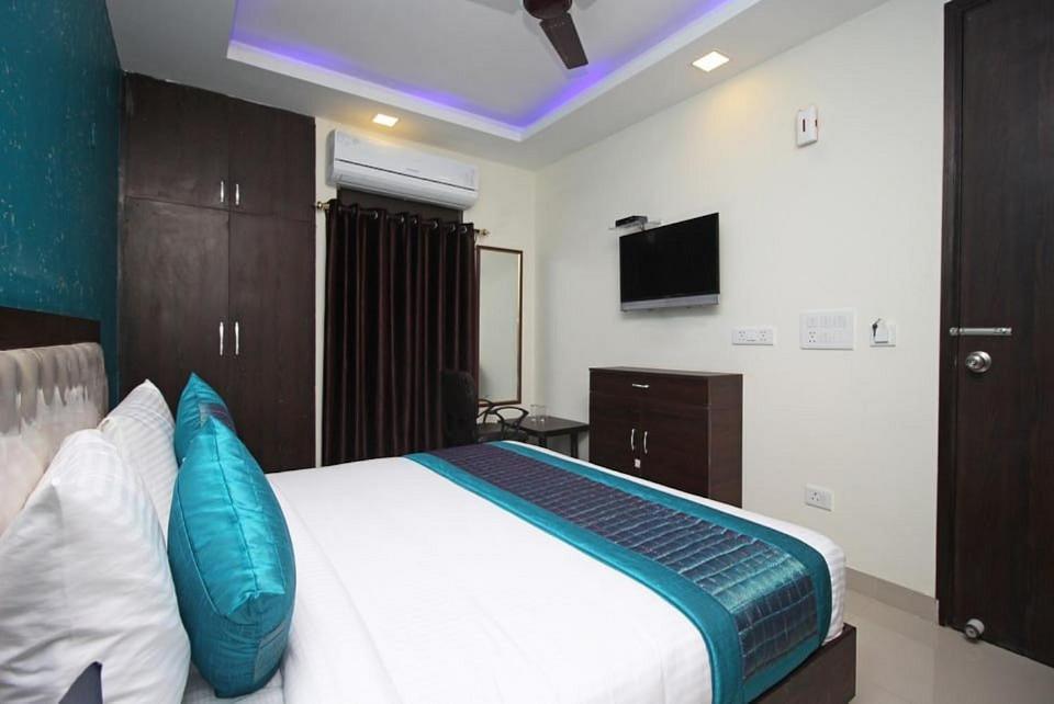 Airport Tourist Plaza 3*