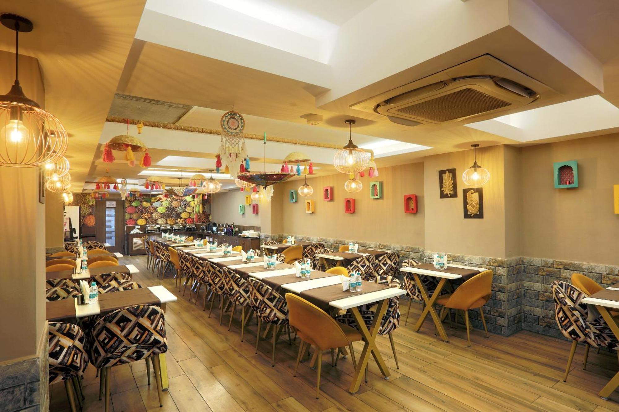 Hotel Hotel Suryaa Palace By East End Delhi Airport