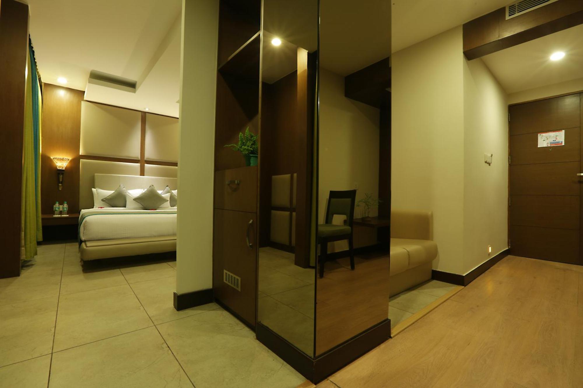 Hotel Suryaa Palace By East End Delhi Airport Hotel New Delhi