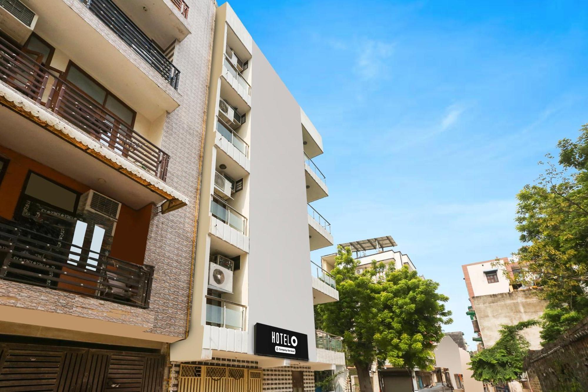 Hotel Super O Dwarka Metro 4*