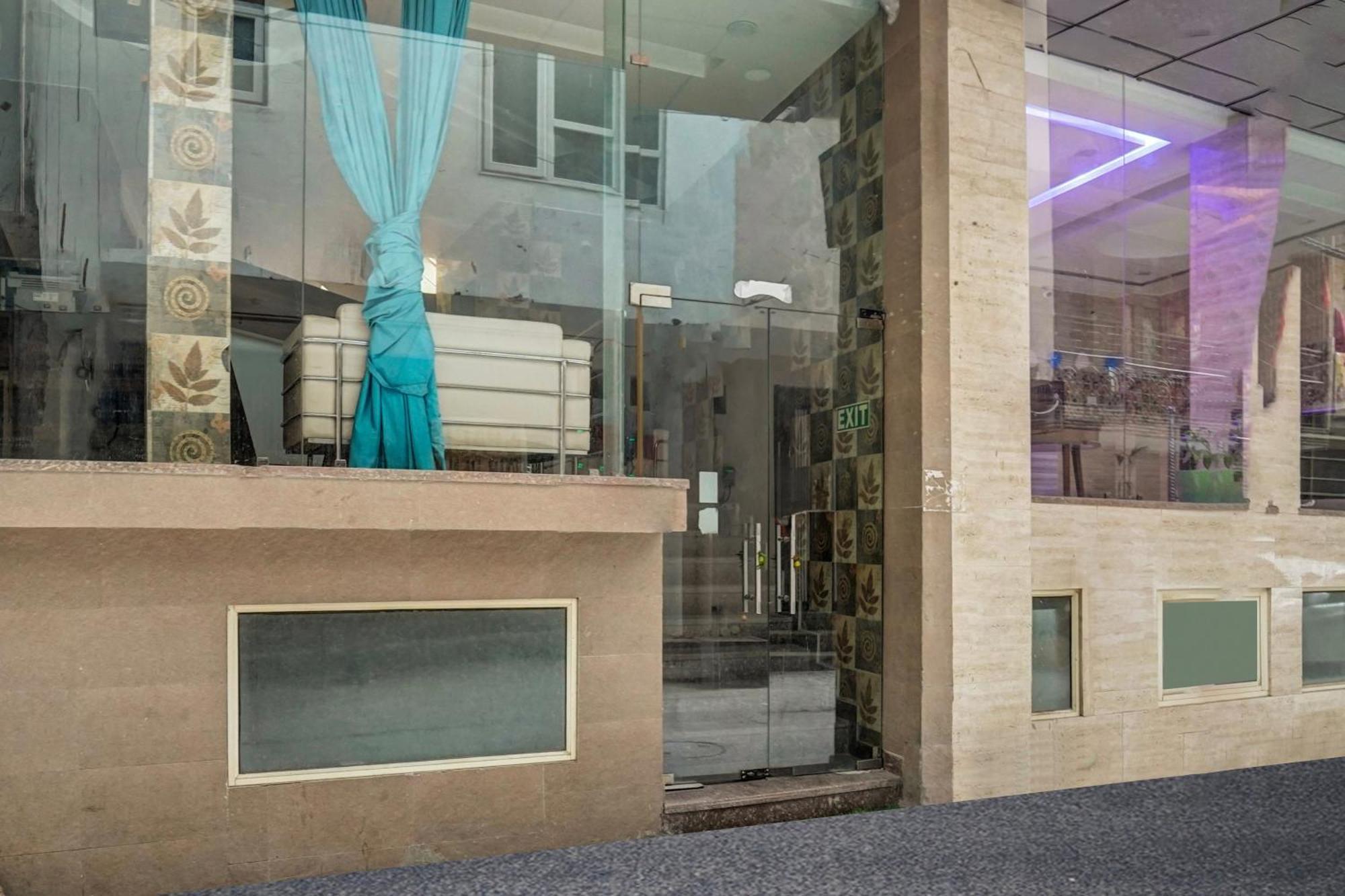 Collection O Mahipalpur Near Igt Airport * New Delhi