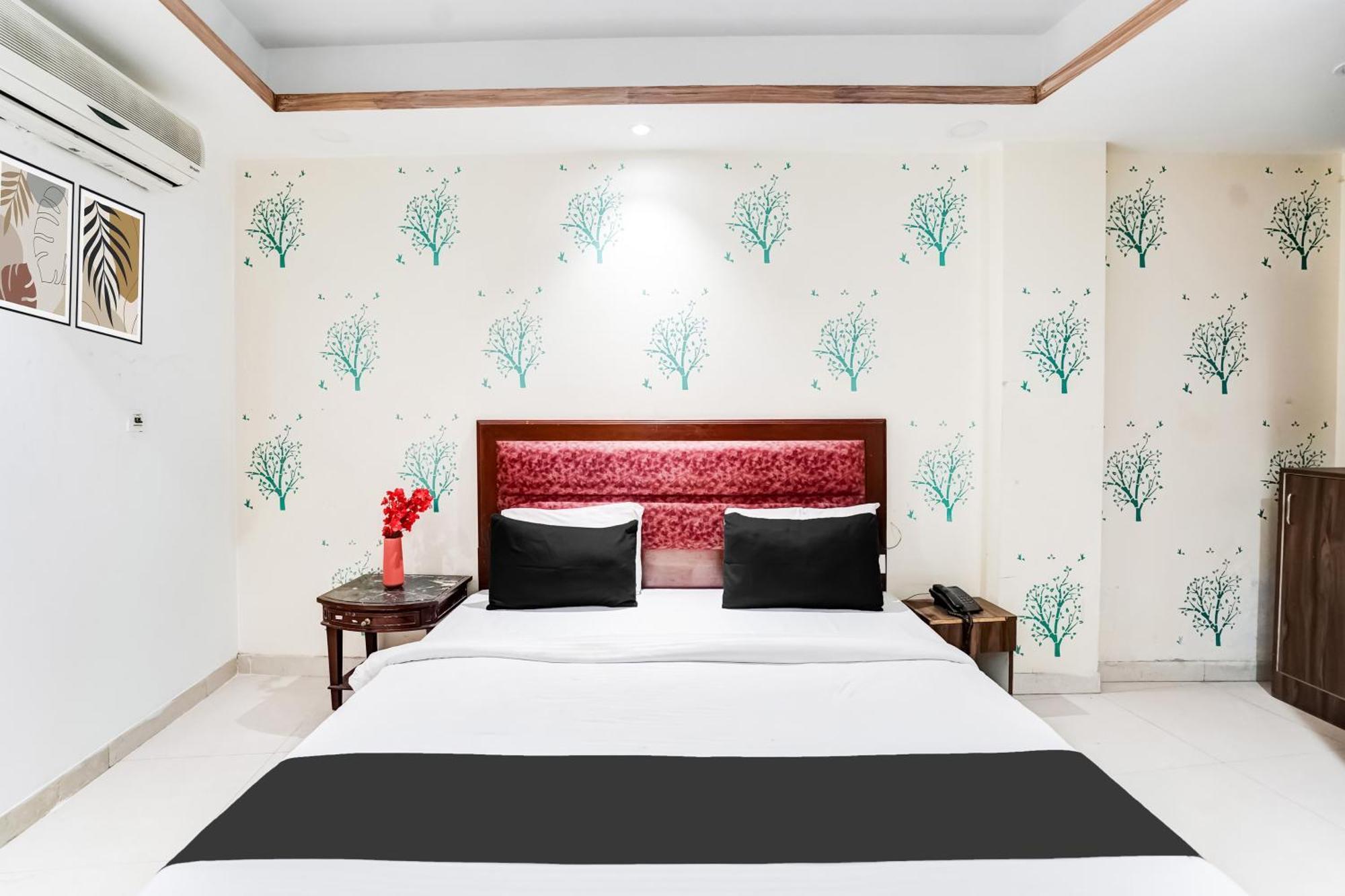 Hotel Collection O Mahipalpur Near Igt Airport