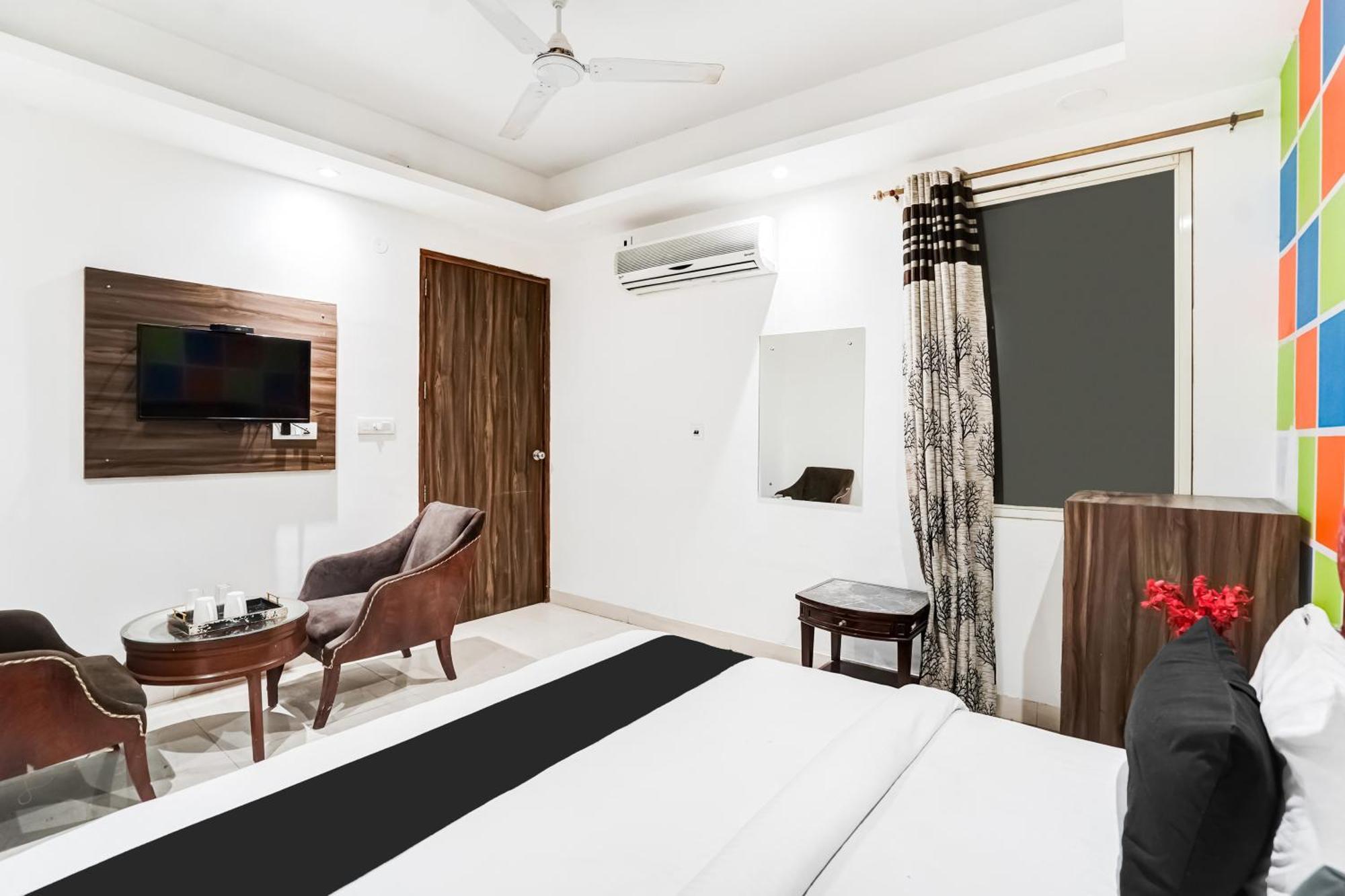 Hotel Collection O Mahipalpur Near Igt Airport *