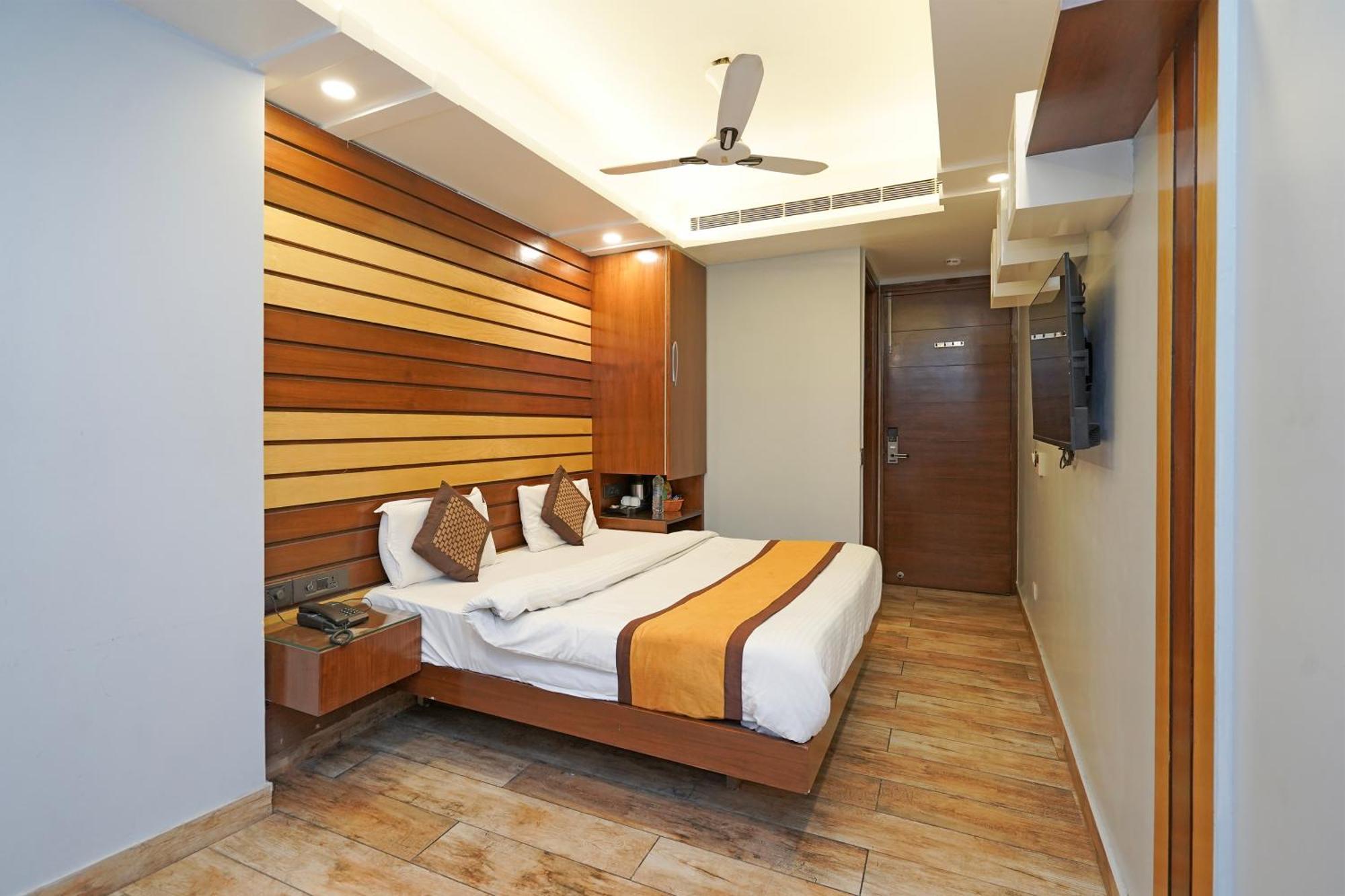 N Maharani Hotel 4*
