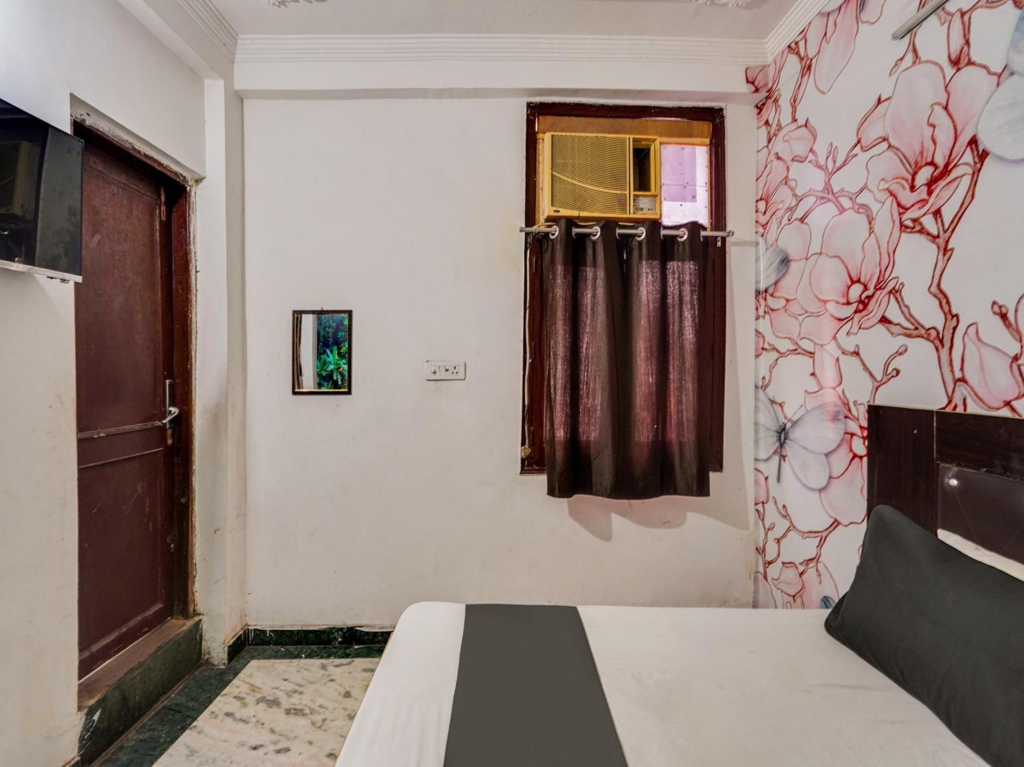 Hotel Hotel Stay Residency Near Fortis Hospital 3*
