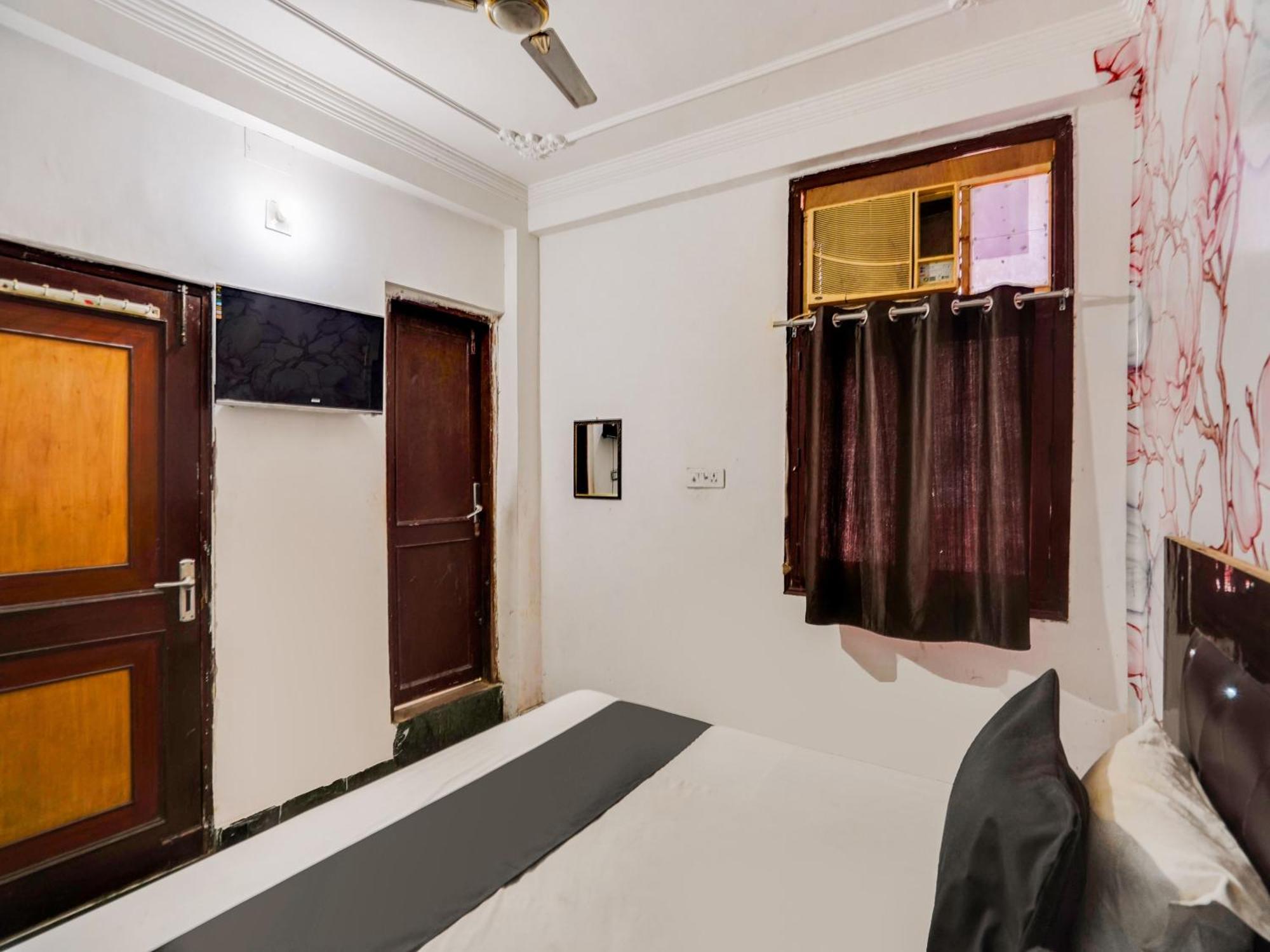 Hotel Stay Residency Near Fortis Hospital Hotel 3*