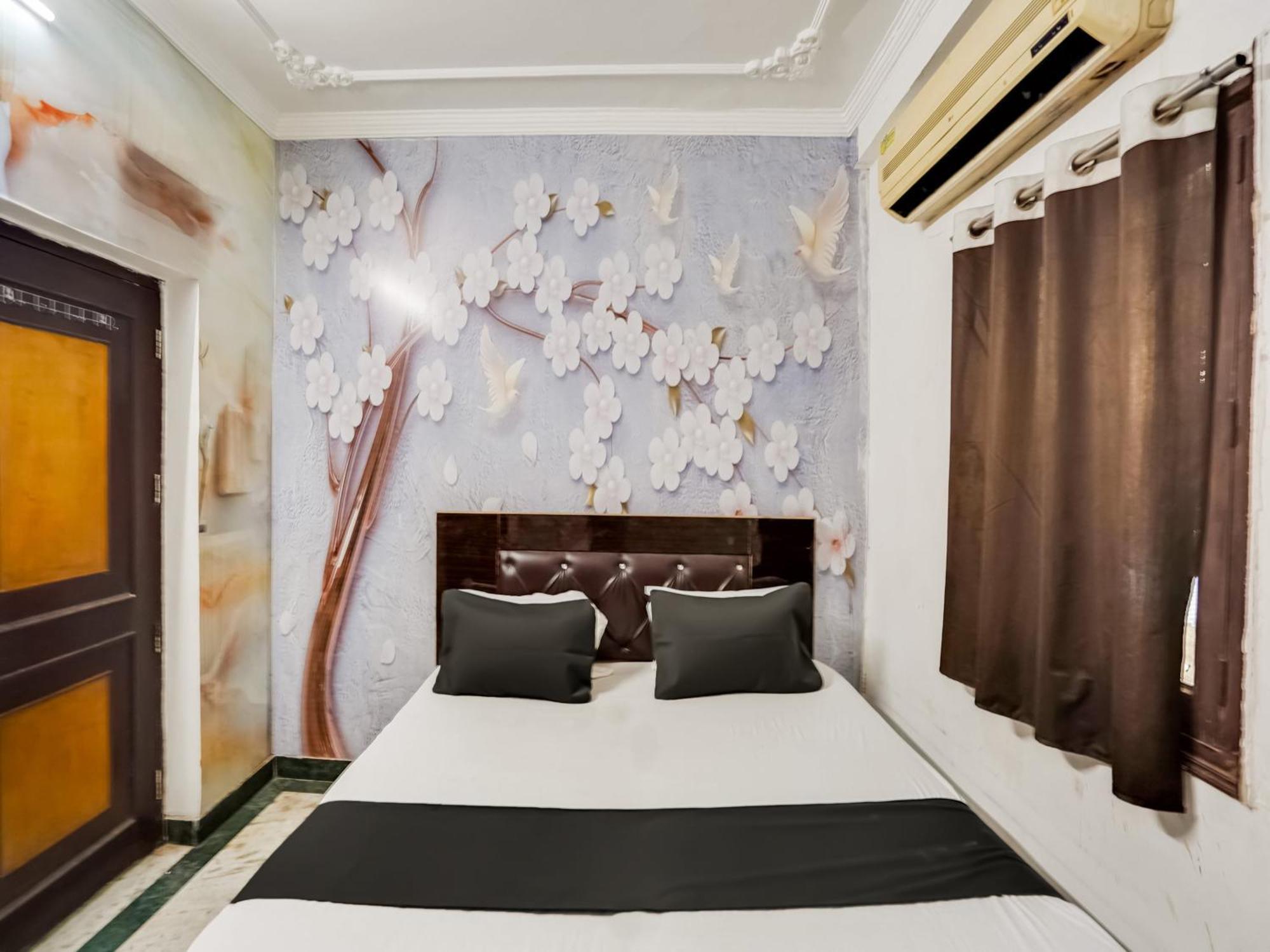 Hotel Stay Residency Near Fortis Hospital 3*