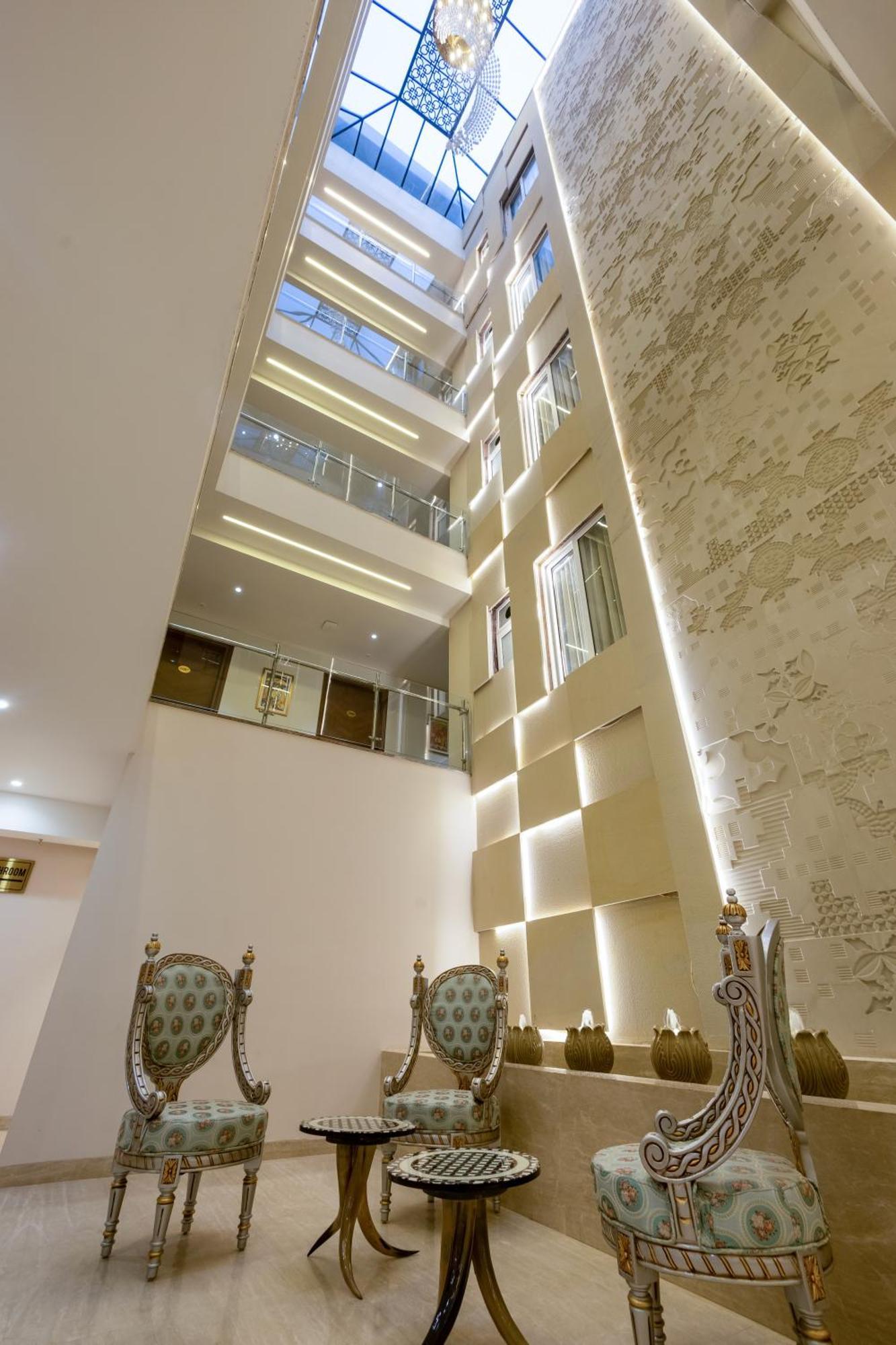 Hotel Ginger Palace Near Delhi Airport *