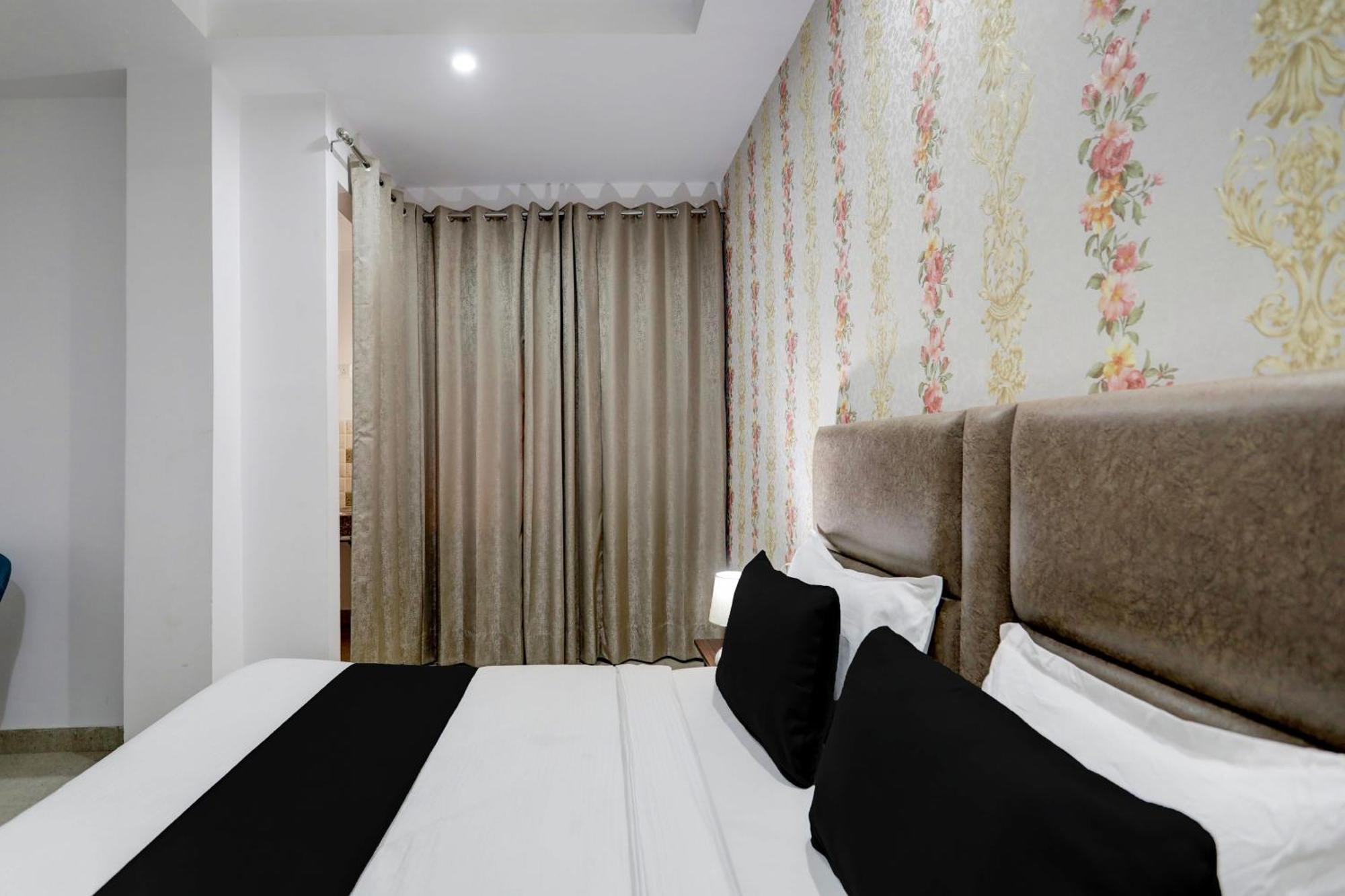 Hotel O Ambs 4*