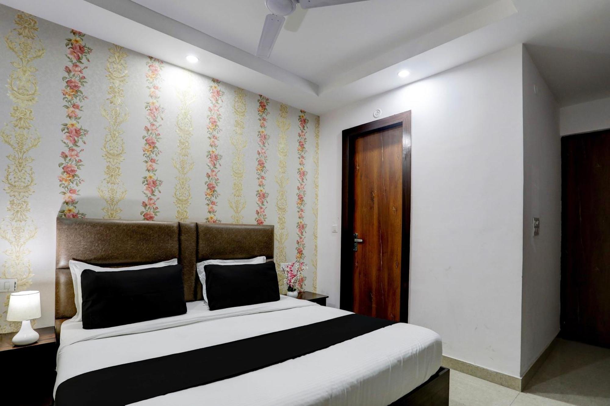 O Ambs Hotel