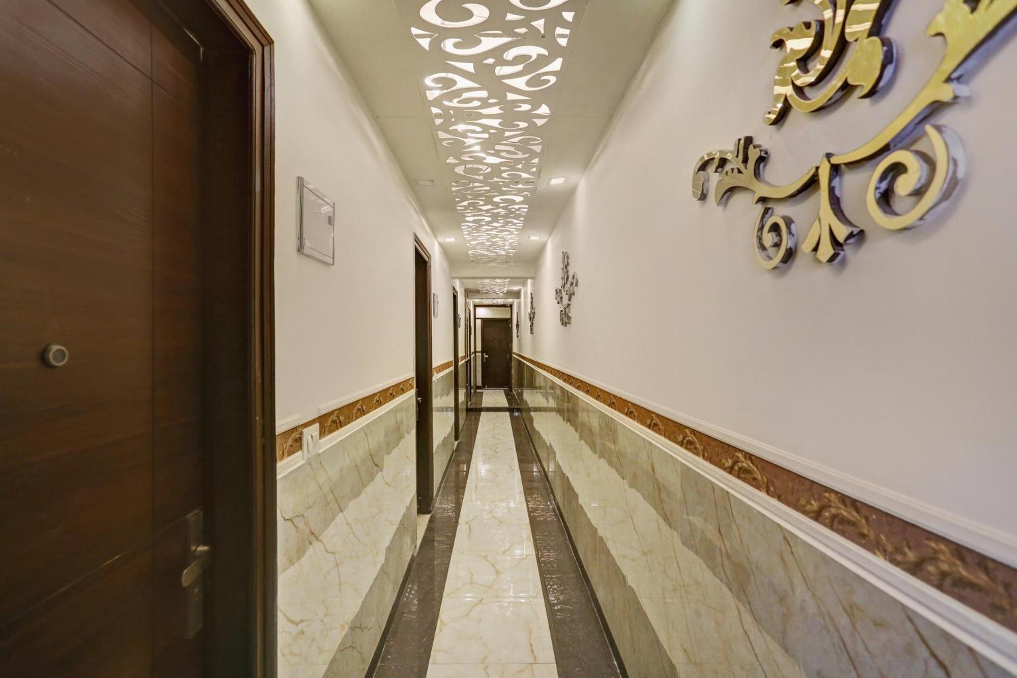 O Welcome Near Dlf Avenue Saket Hotel 4*