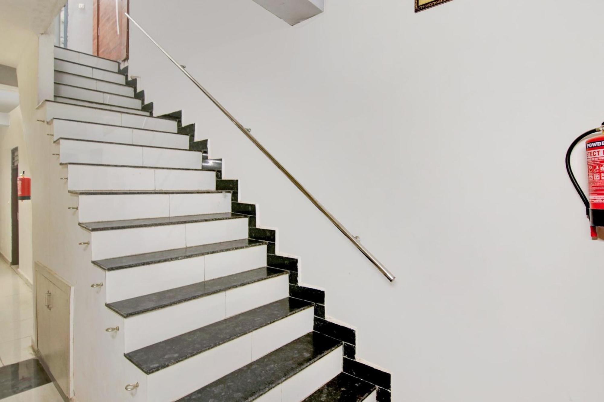 O Swarg Residency Near Nangloi Railway Station Metro Station Hotel Delhi (National Capital Territory of India)