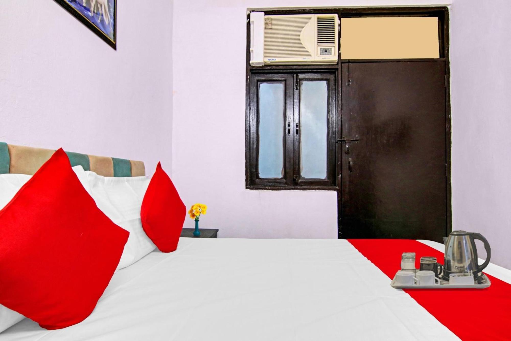 Hotel O Chaudhary New Delhi