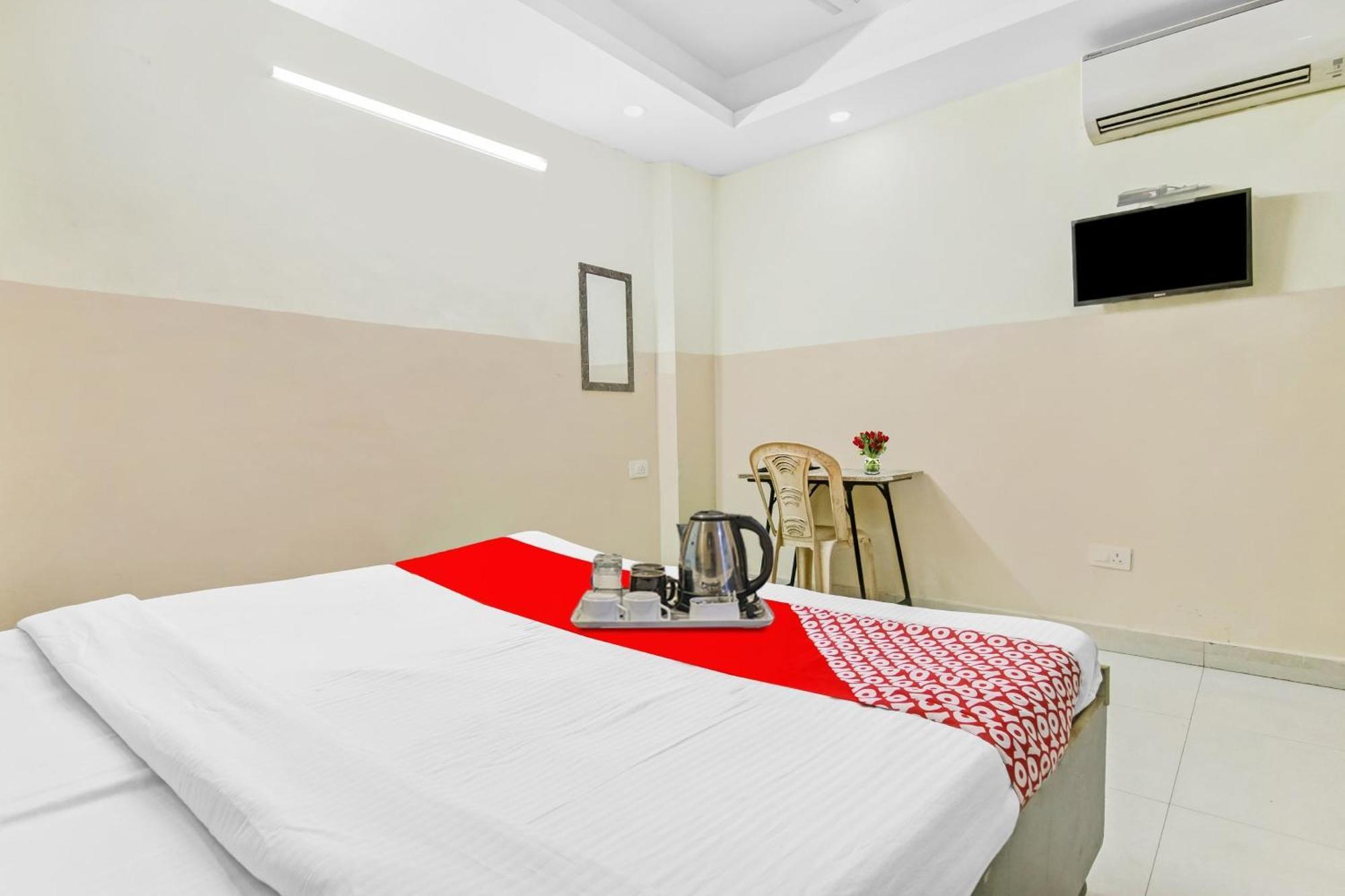Super O Royal Hotel New Delhi