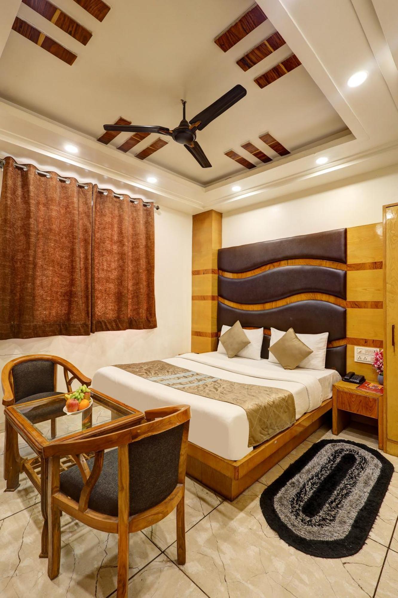 Church View 2 Min Walk From Near Railway Station Hotel New Delhi
