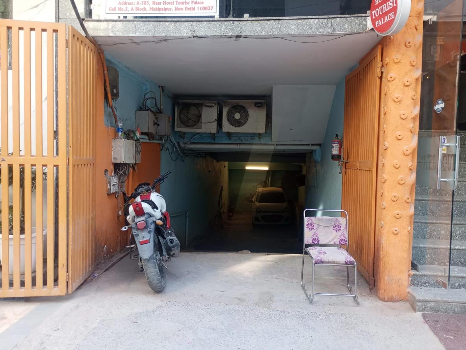 Hotel Airport Tourist Plaza 3*