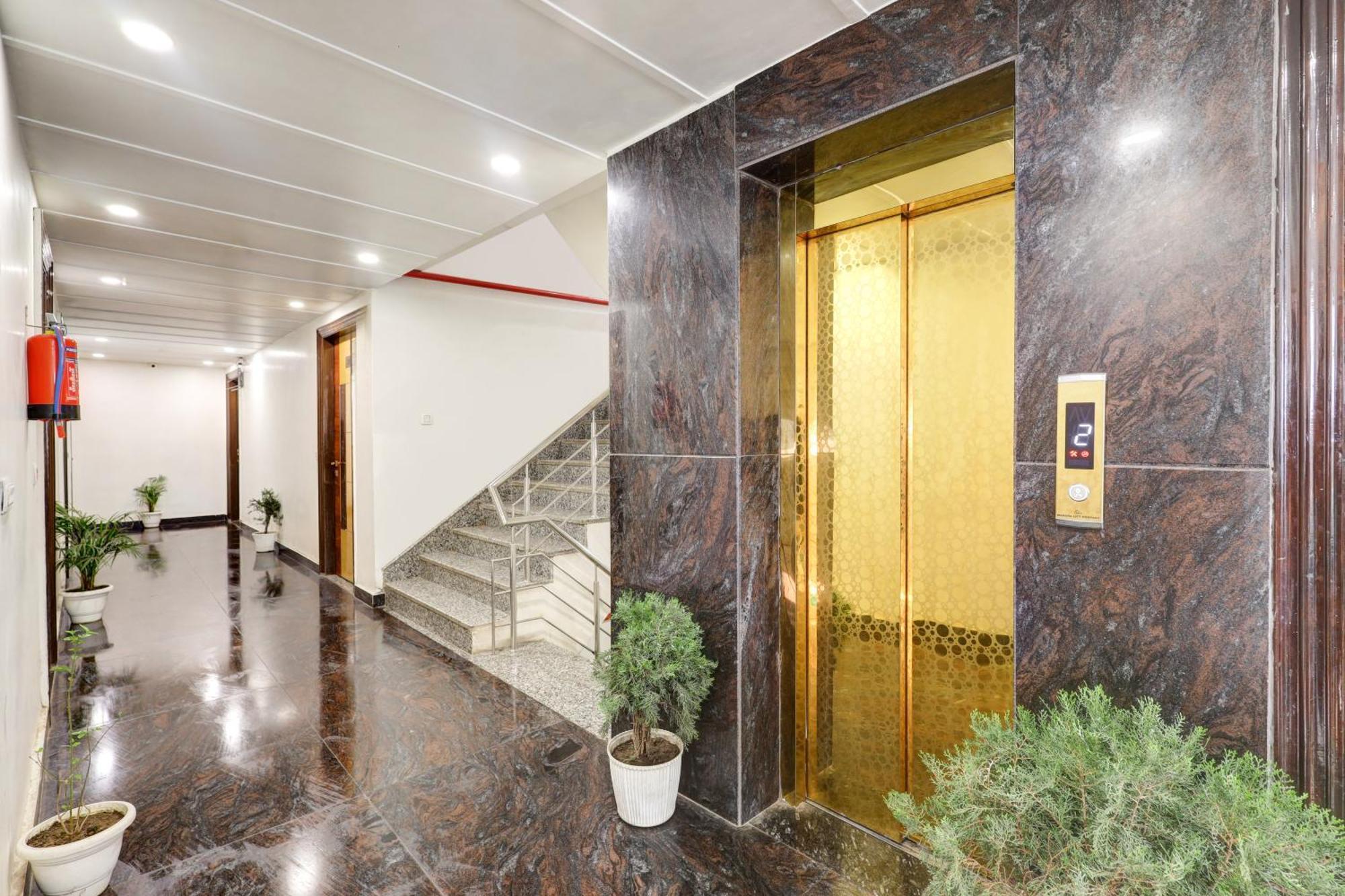Hotel Church View 2 Min Walk From Near Railway Station New Delhi