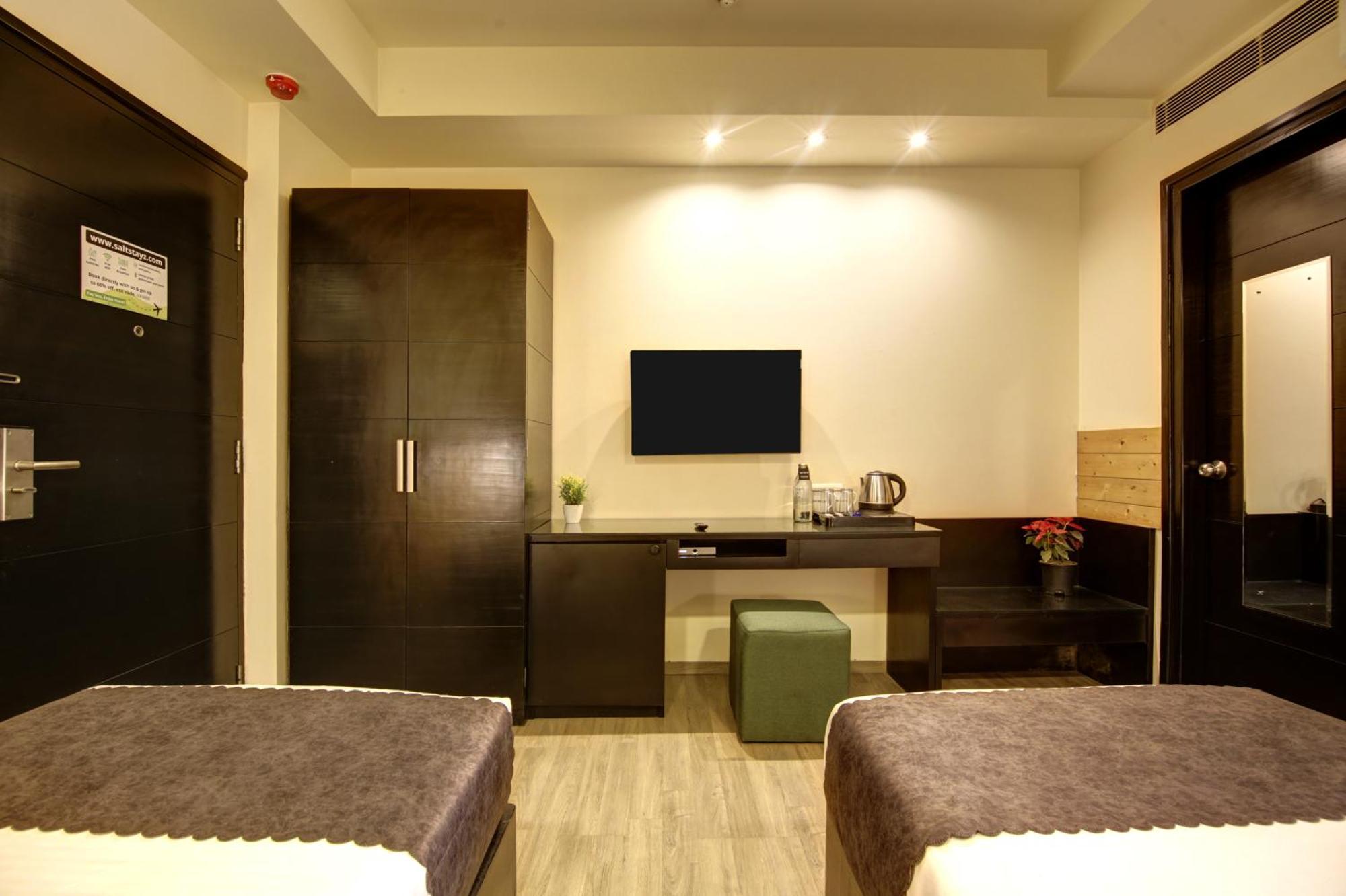 Saltstayz Select - Nehru Place & New Friends Colony New Delhi