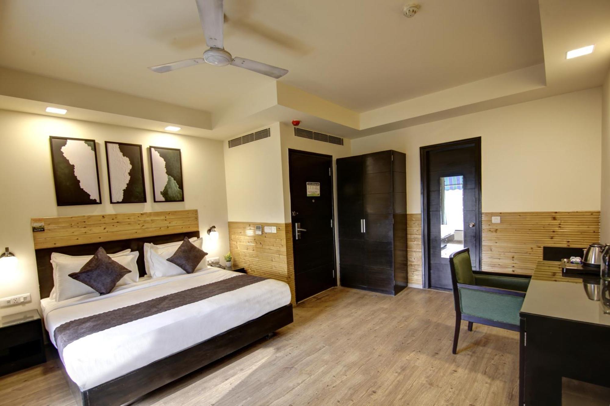 Saltstayz Select - Nehru Place & New Friends Colony Hotel 3*