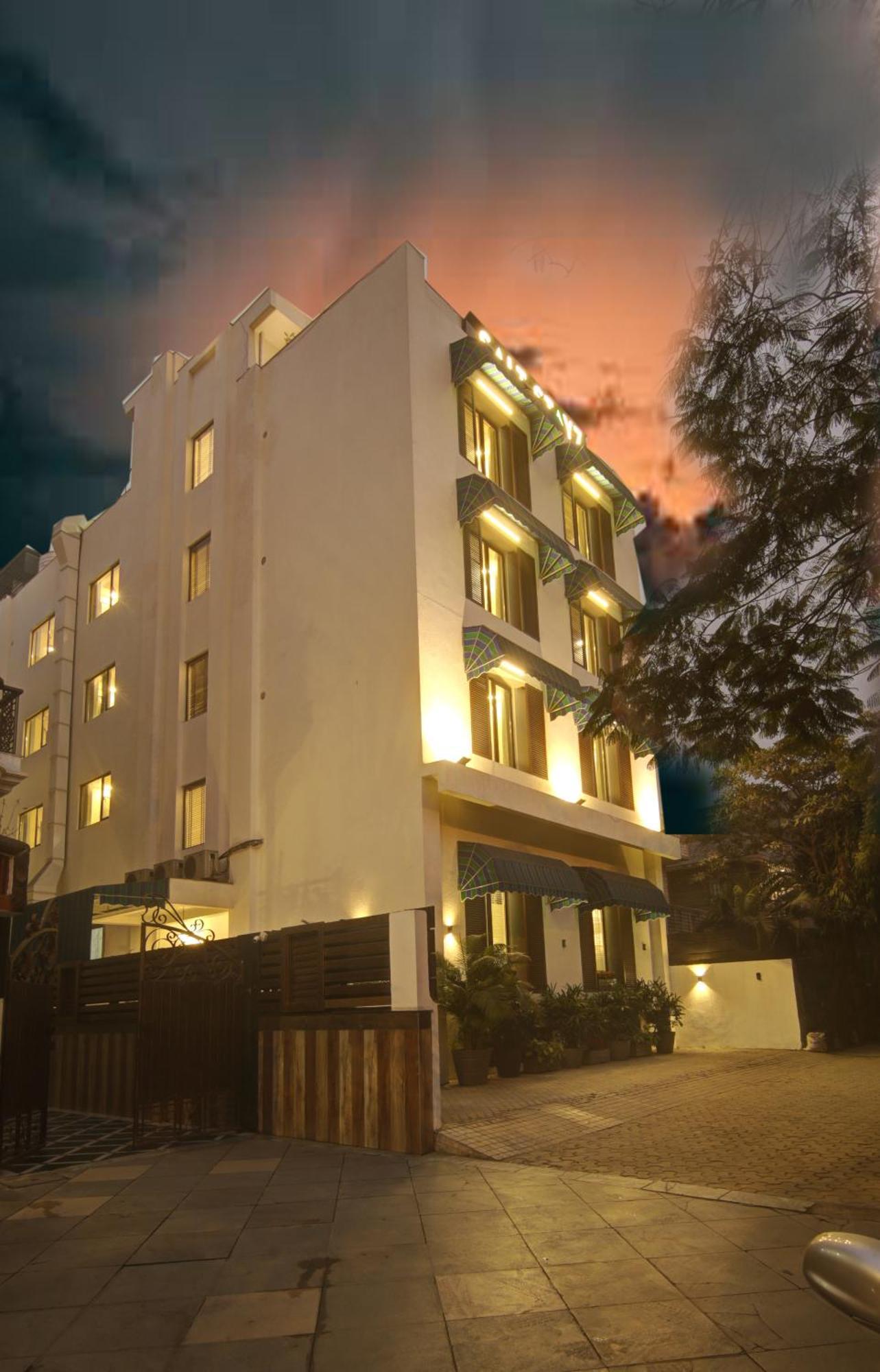 Hotel Saltstayz Select - Nehru Place & New Friends Colony