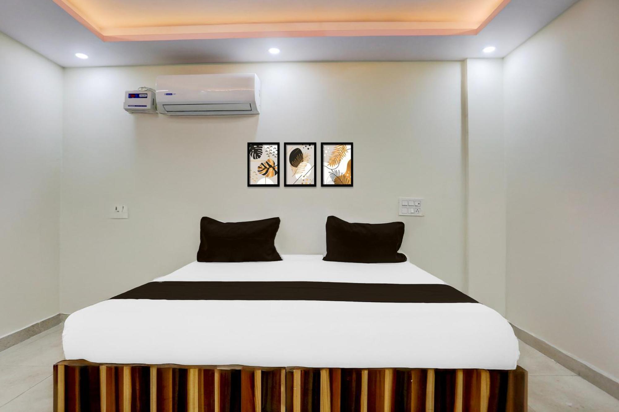 Hotel O Tree House New Delhi
