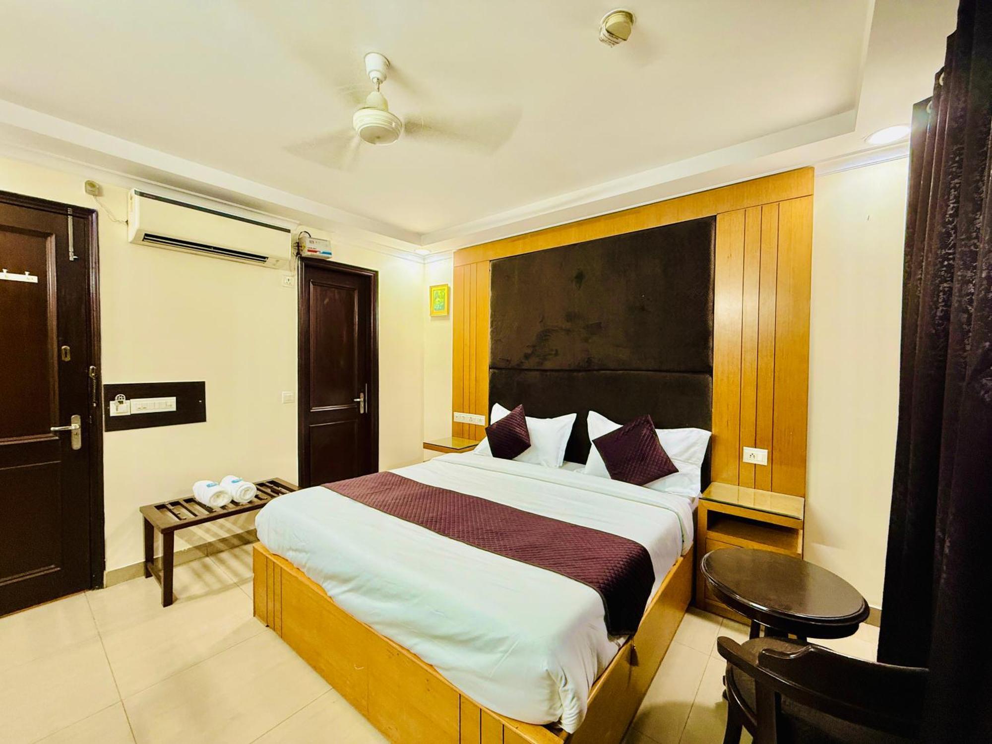The Luxe Jpm Bed & Breakfast New Delhi