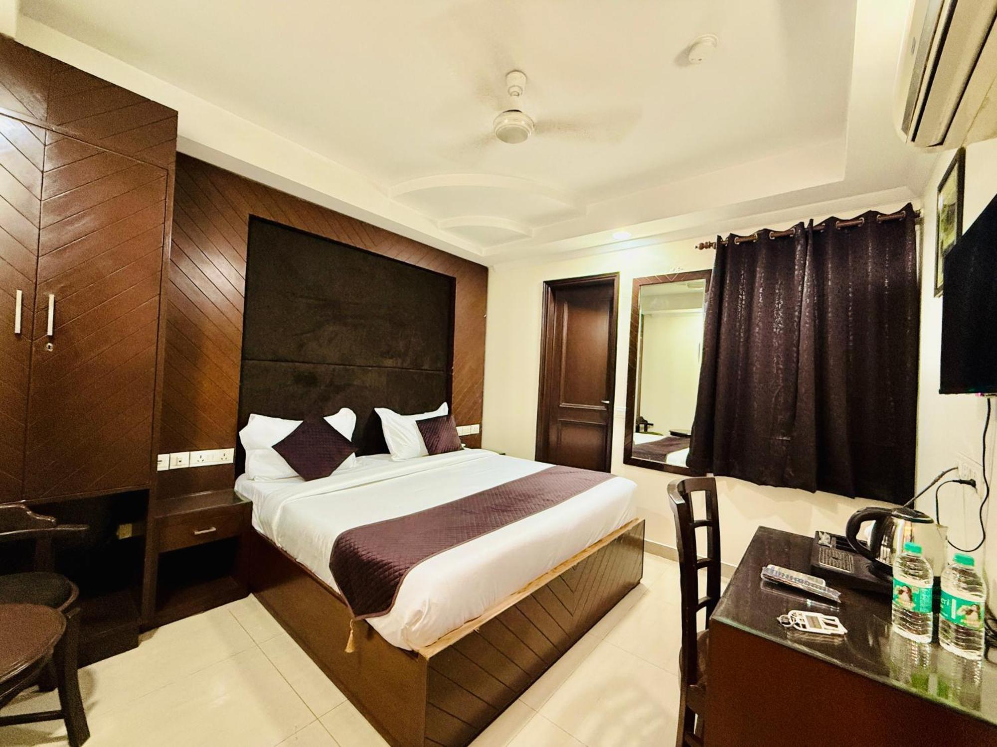 The Luxe Jpm *