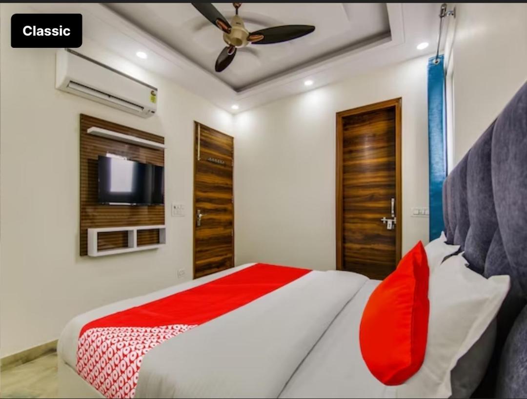 Hotel S R S Residency New Delhi