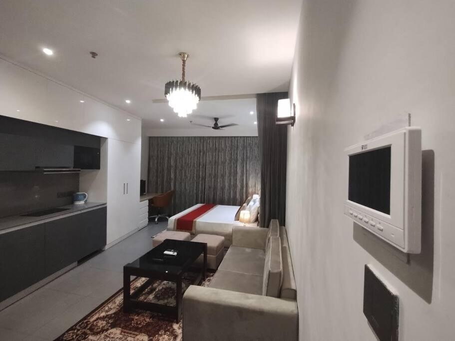 Interstellar View At 22nd Floor Flat No 2229 *