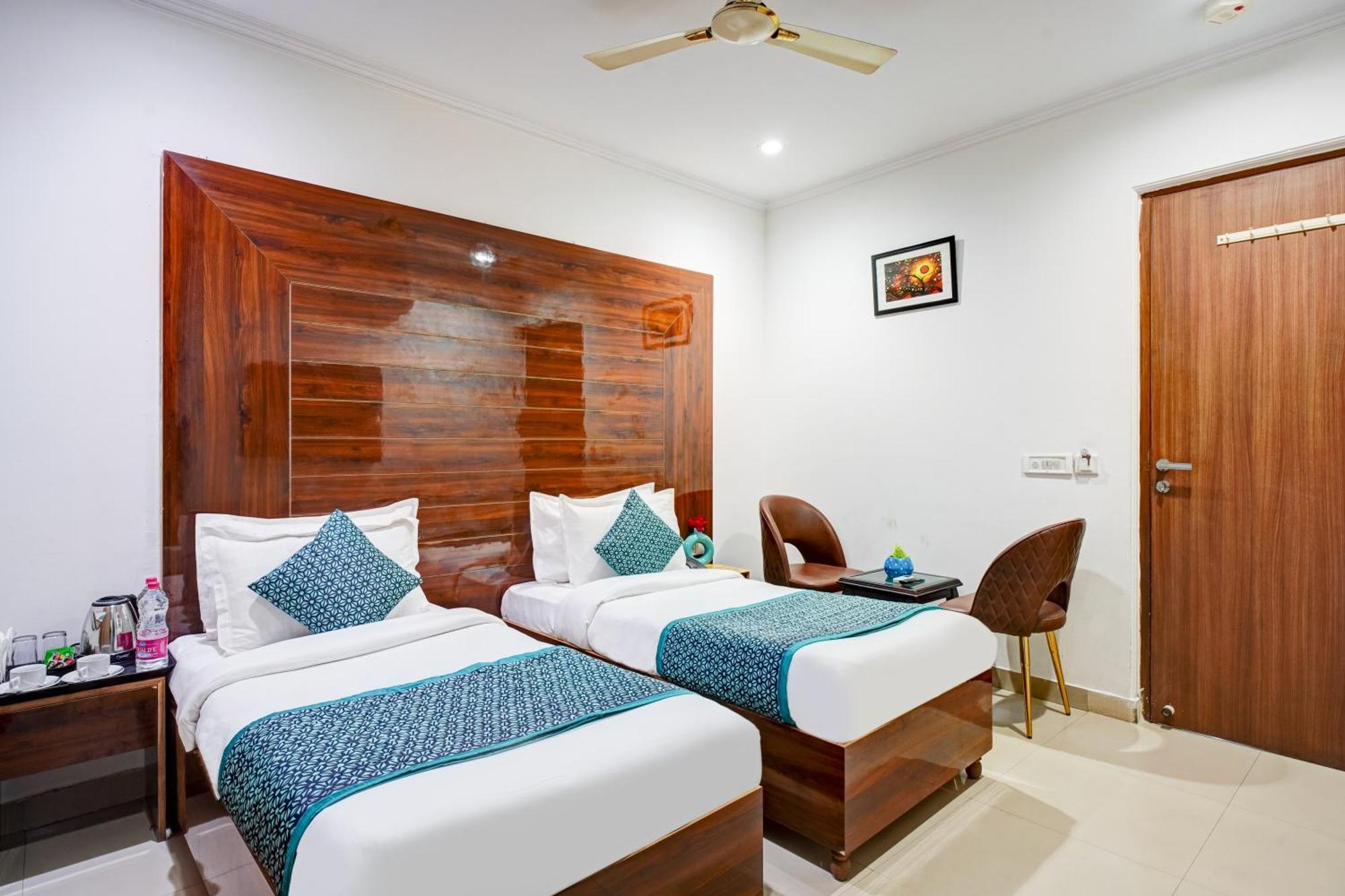 Hotel Chanakya 4*