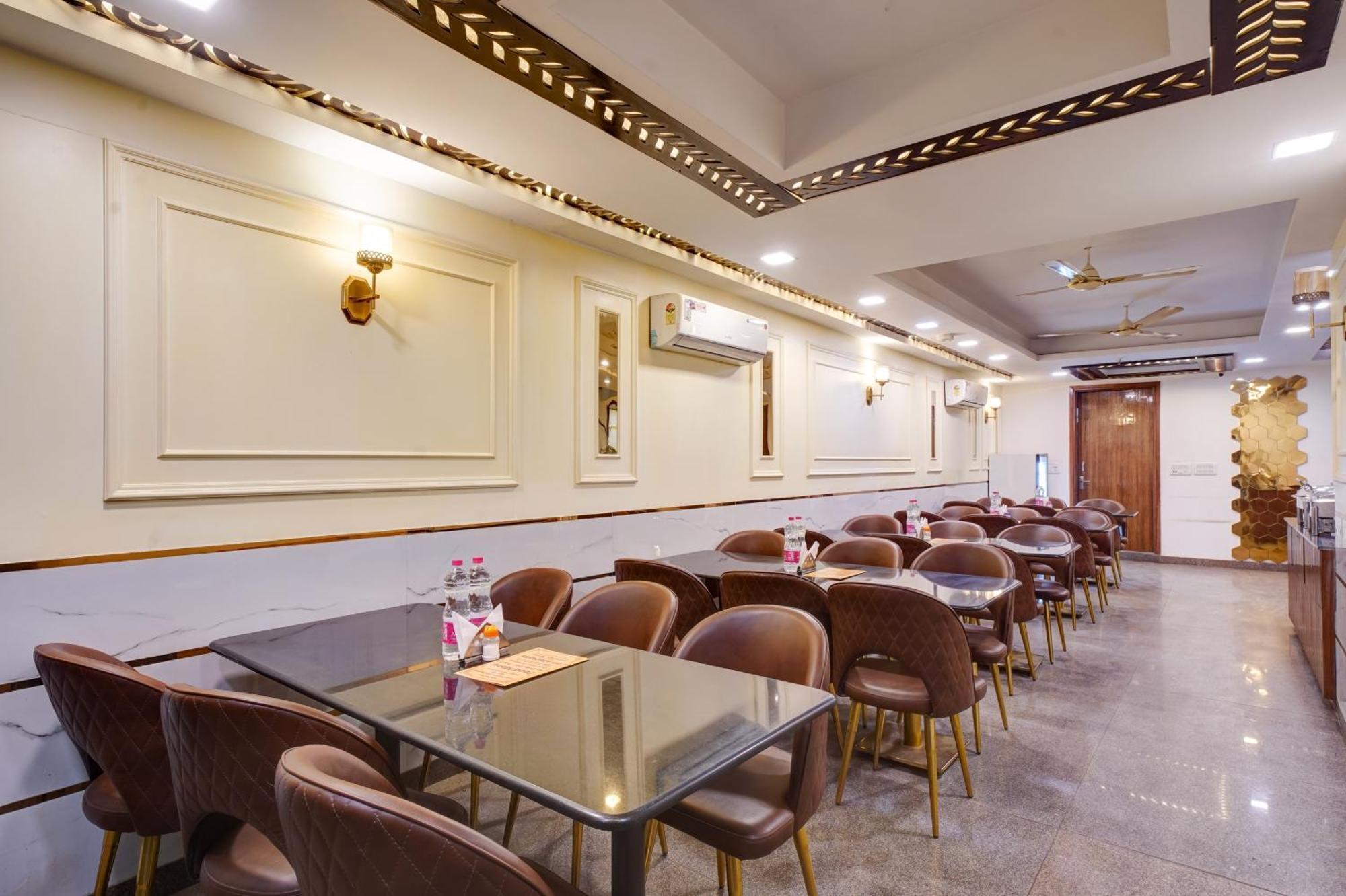 Chanakya Hotel