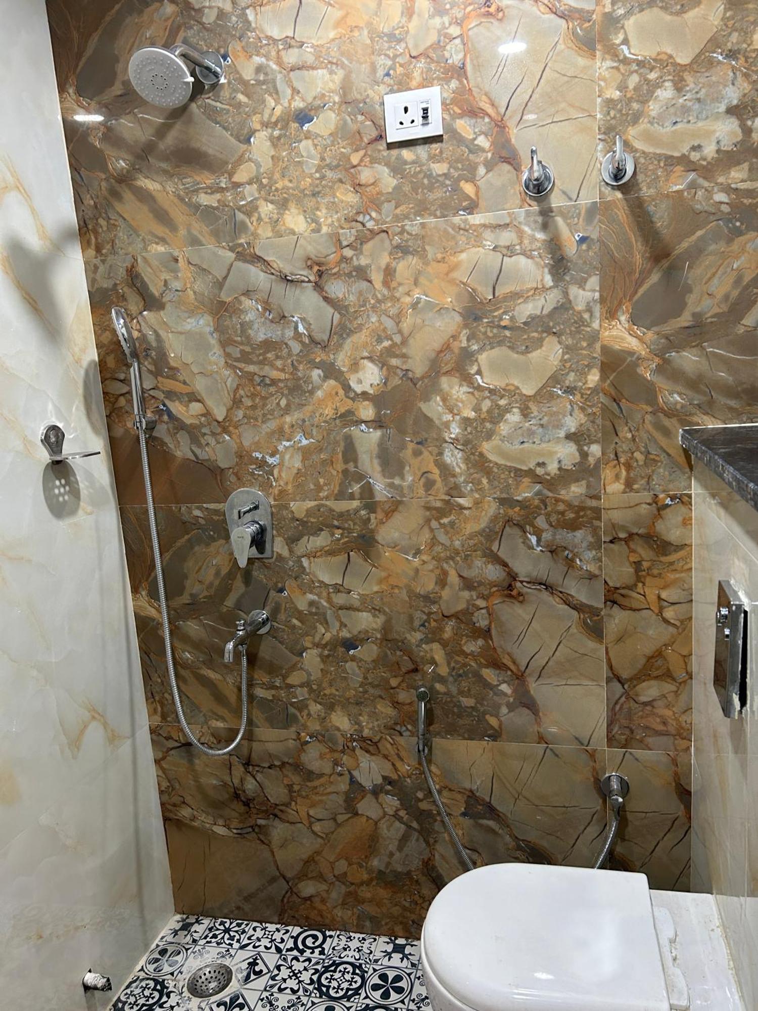 Guest house Aerocity Golden