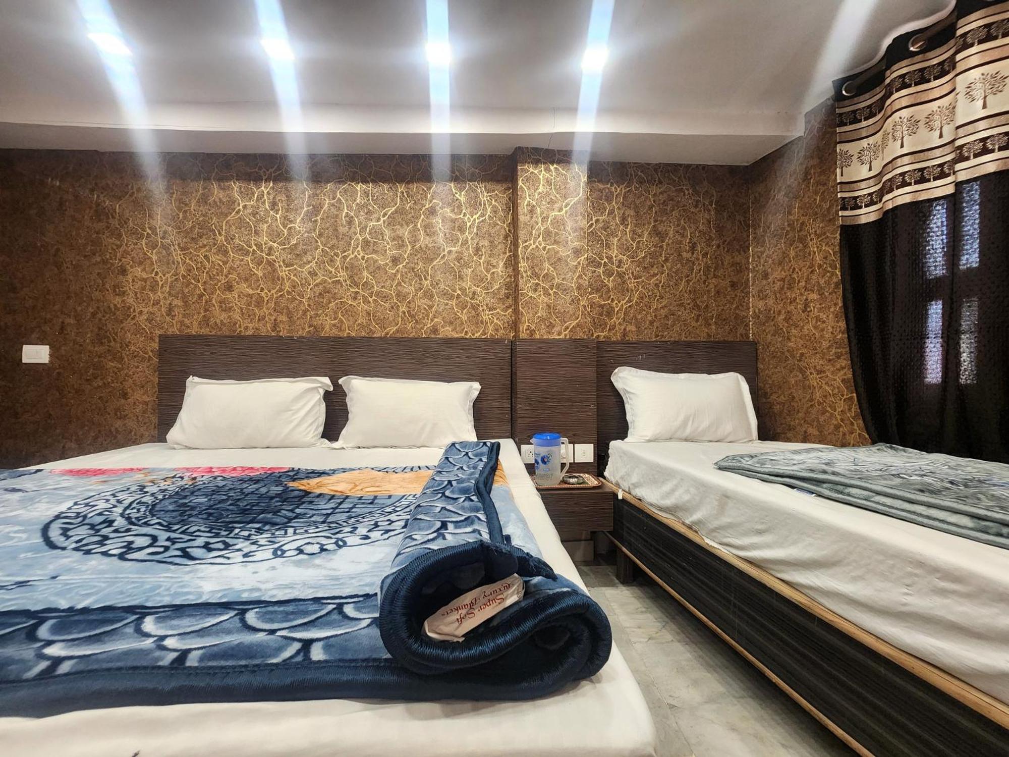 Hotel The Divine