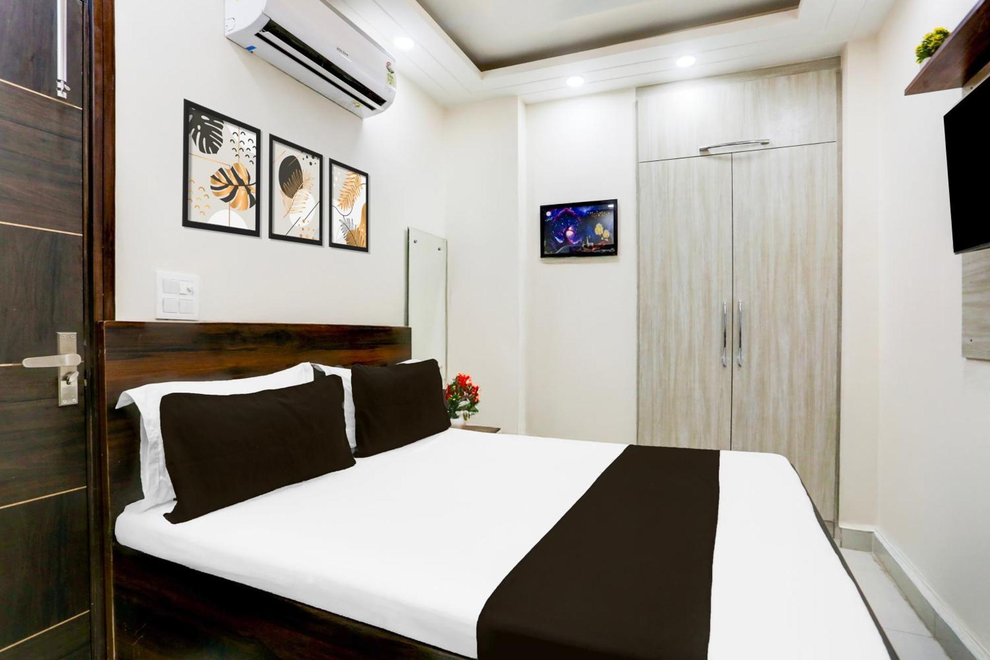 O The Escape Hotel New Delhi