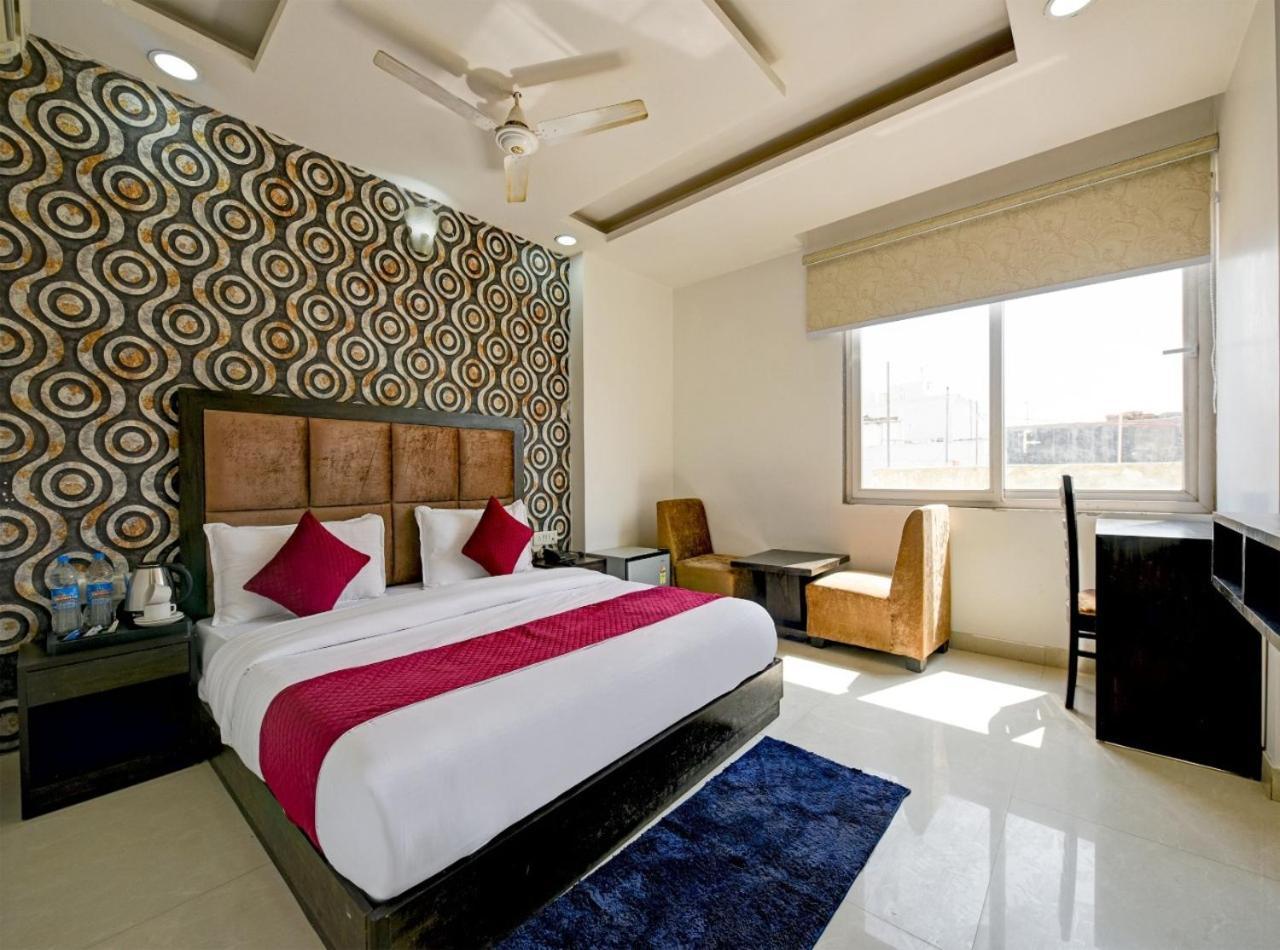 Hotel Rosewood Near Delhi Airport