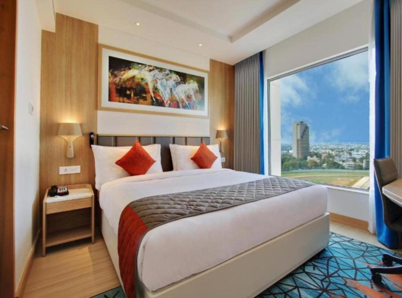 Hotel Rosewood Near Delhi Airport 4*