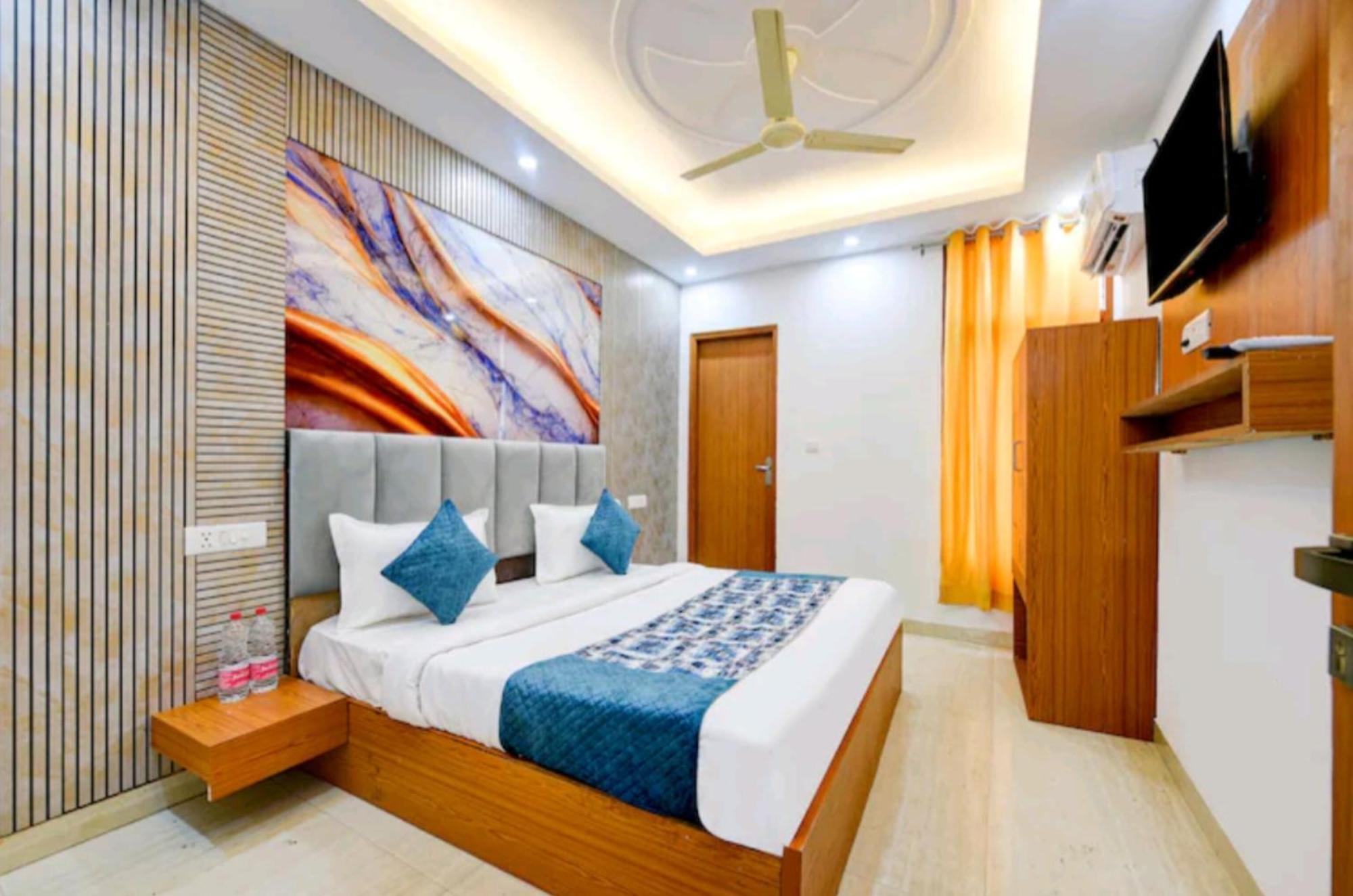 Hotel Vasudha -near Delhi Airport
