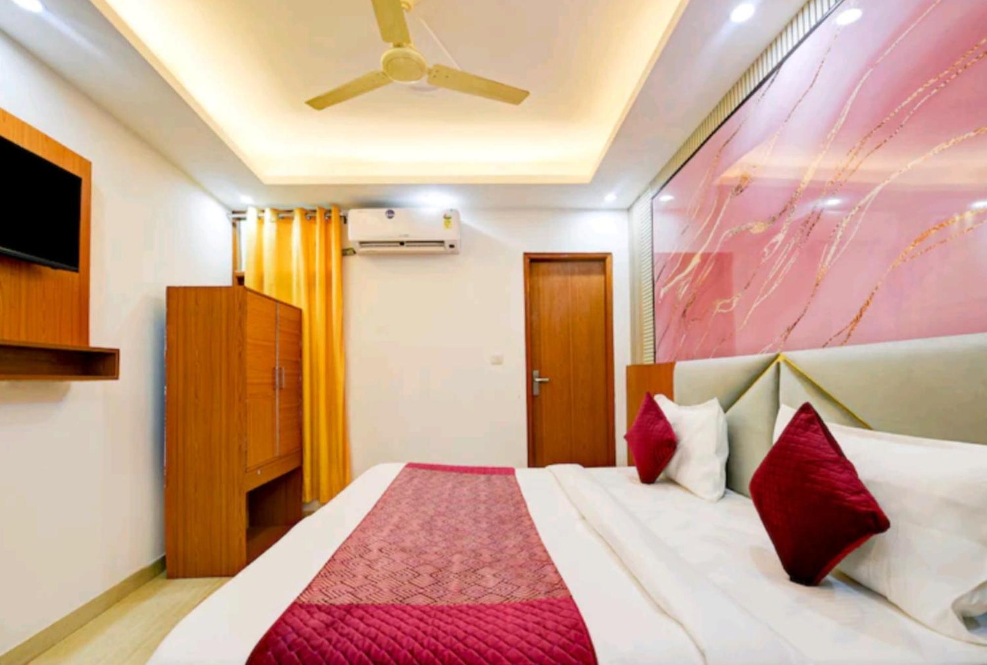 Vasudha -near Delhi Airport Hotel New Delhi